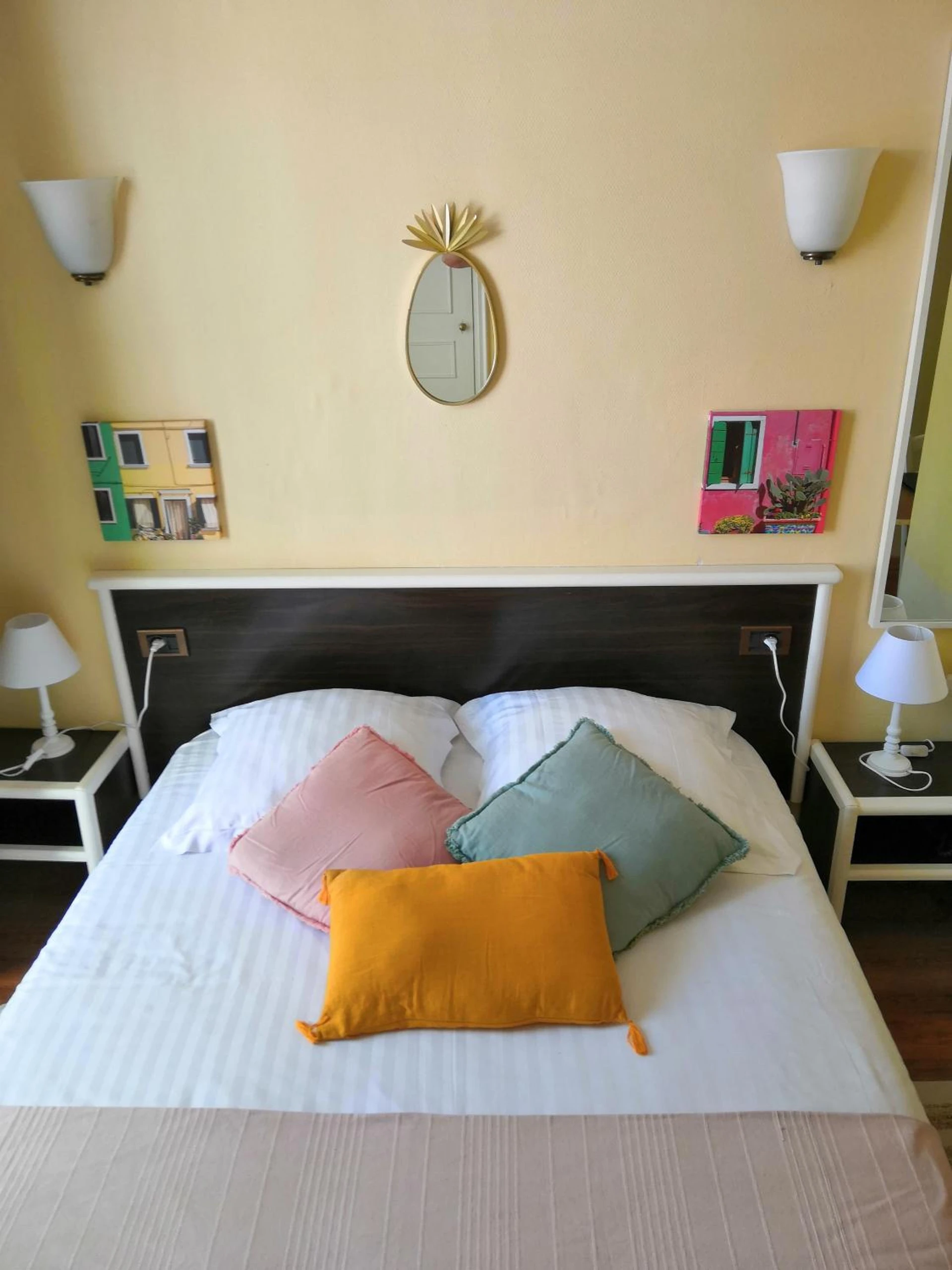 Magnifique chambre pour un séminaire d'entreprise à Hôtel Le Victoria - Draguignan