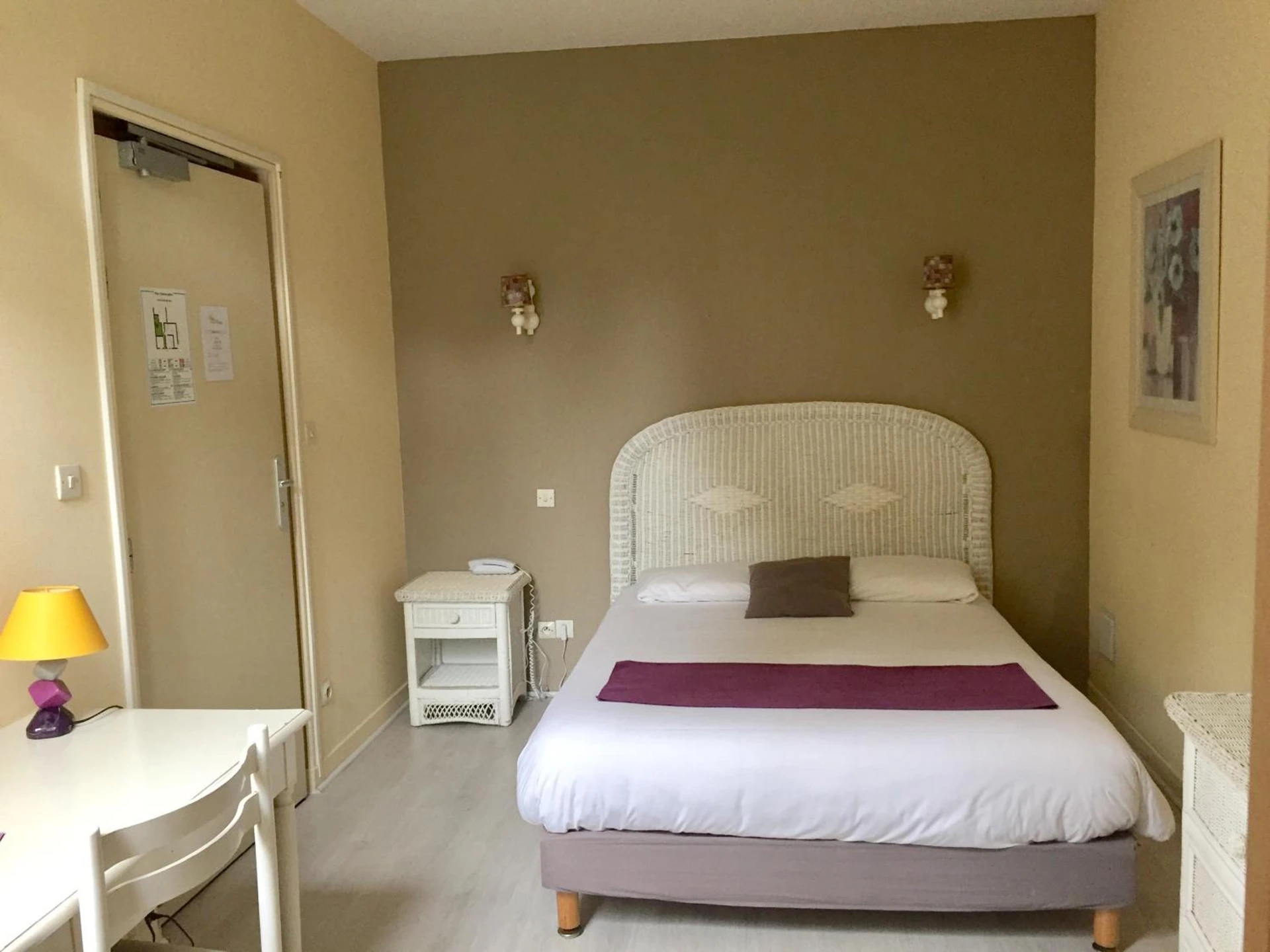 Chambre disponible pour un séminaire d'entreprise à Hôtel Villa Du Parc - Nevers