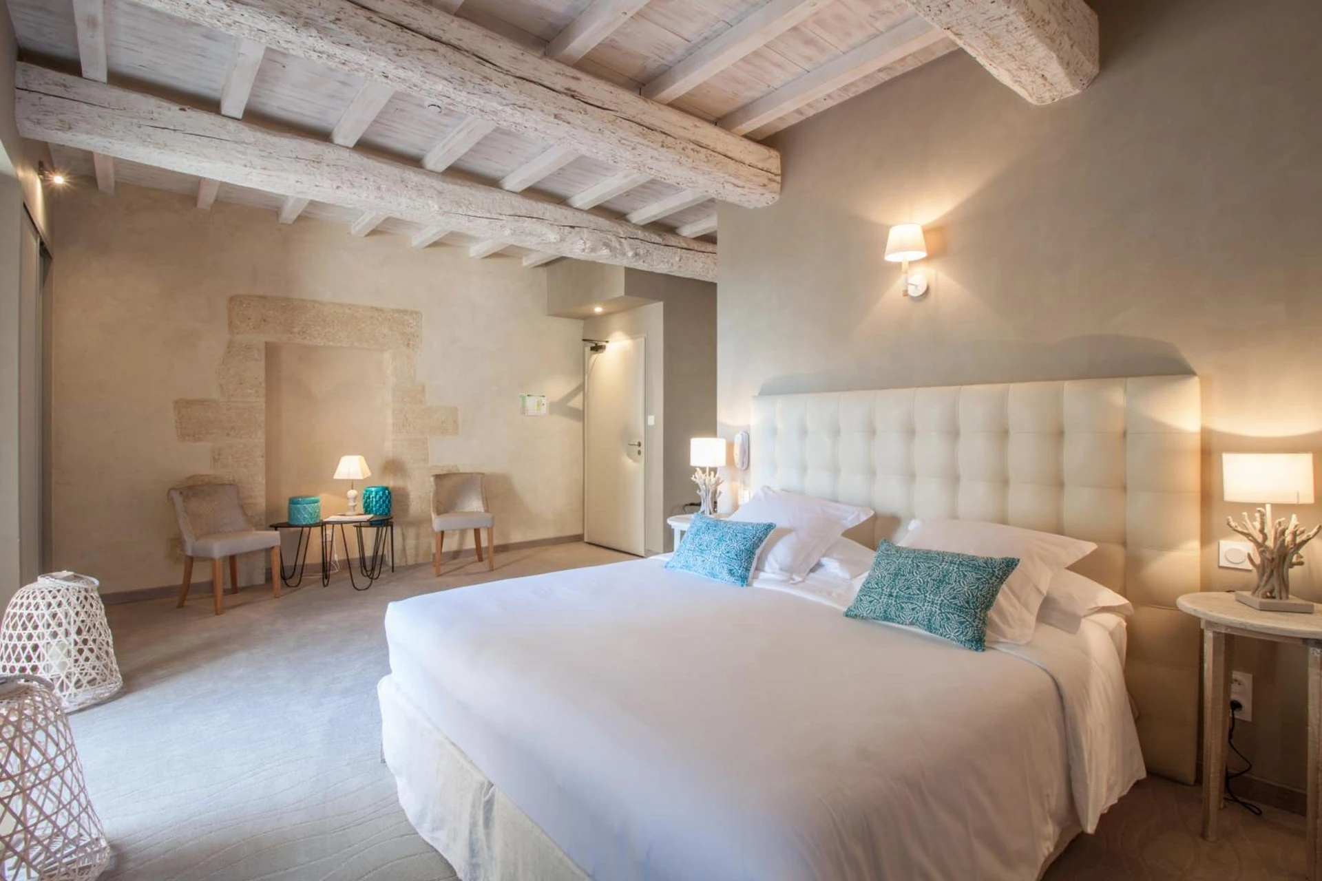 Chambre disponible pour un séminaire d'entreprise à Boutique Hôtel La Villa MONTESQUIEU - Laudun-l'Ardoise