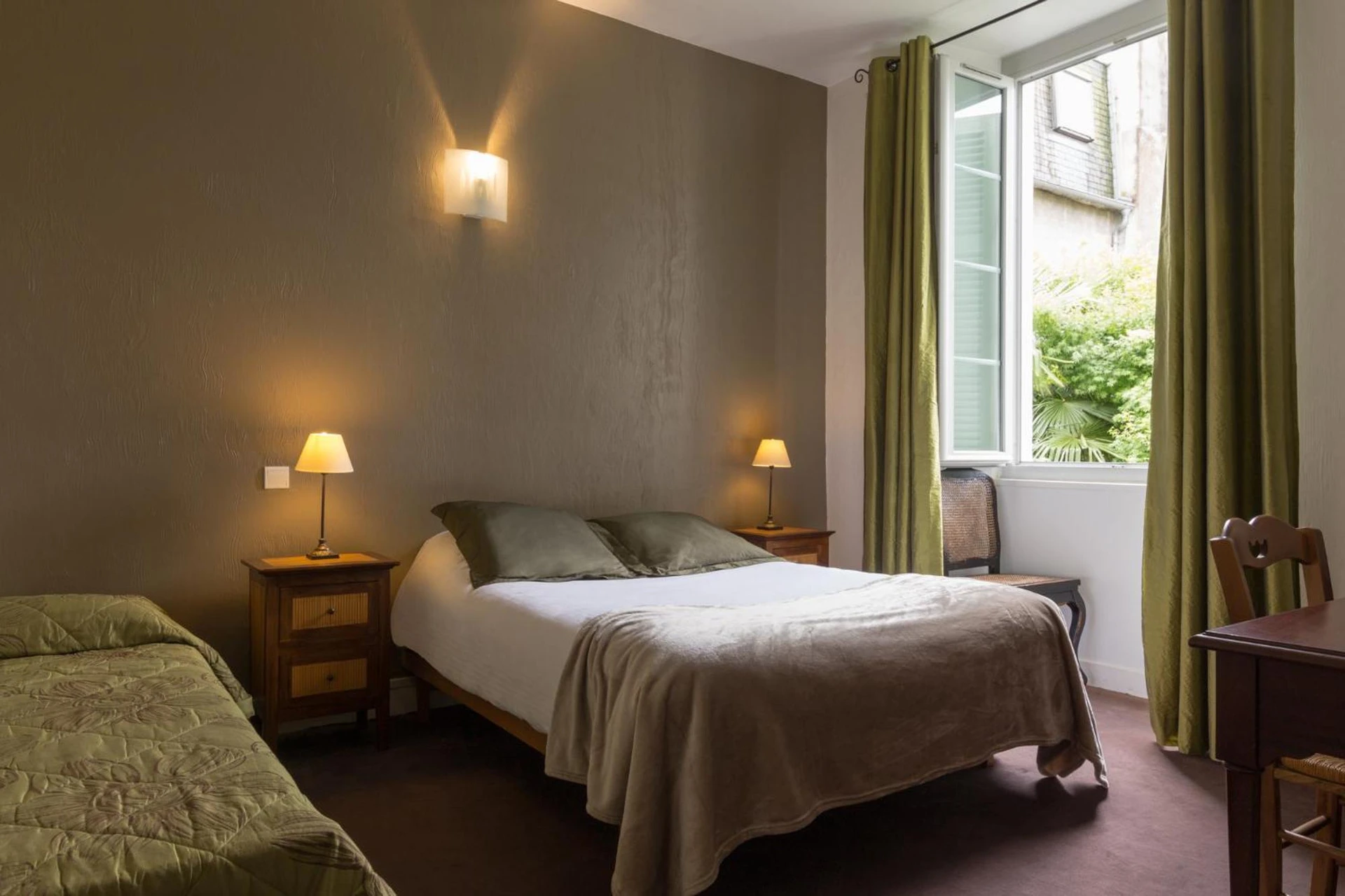 Chambre disponible pour un séminaire d'entreprise à The Originals Boutique, Villa Montpensier, Pau - Pau