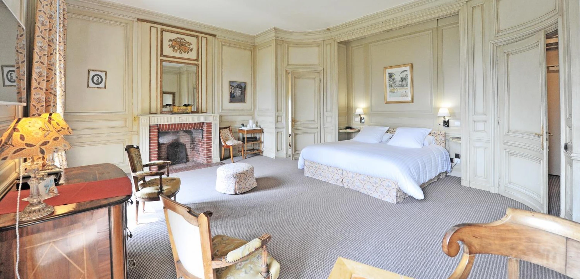 Chambre disponible pour un séminaire d'entreprise à Hôtel Villa Navarre - Pau
