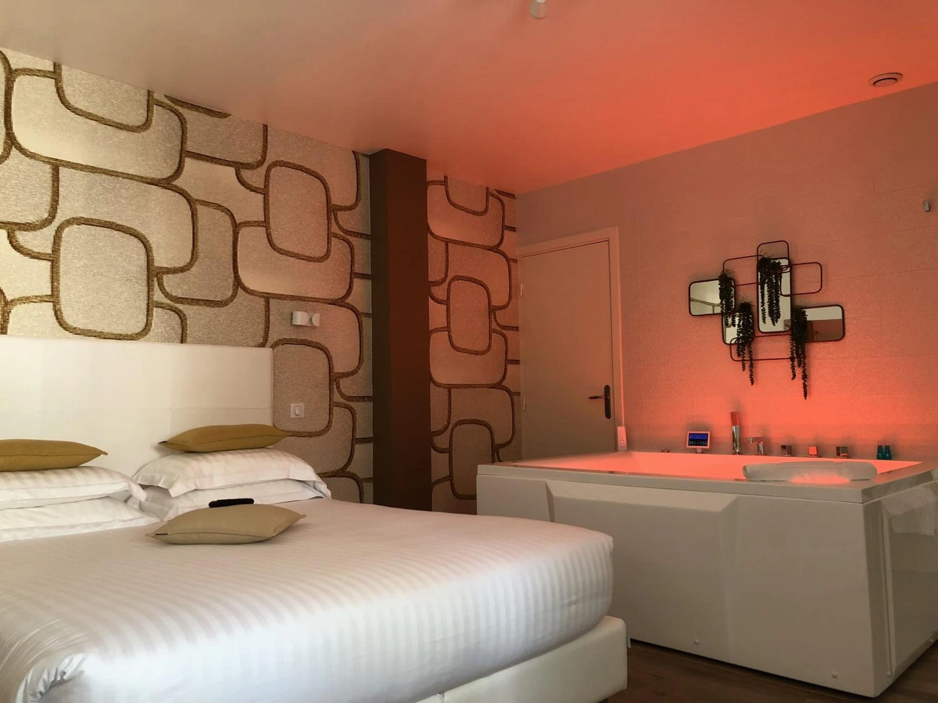 Chambre disponible pour un séminaire d'entreprise à Hotel Villa Rose - Nice