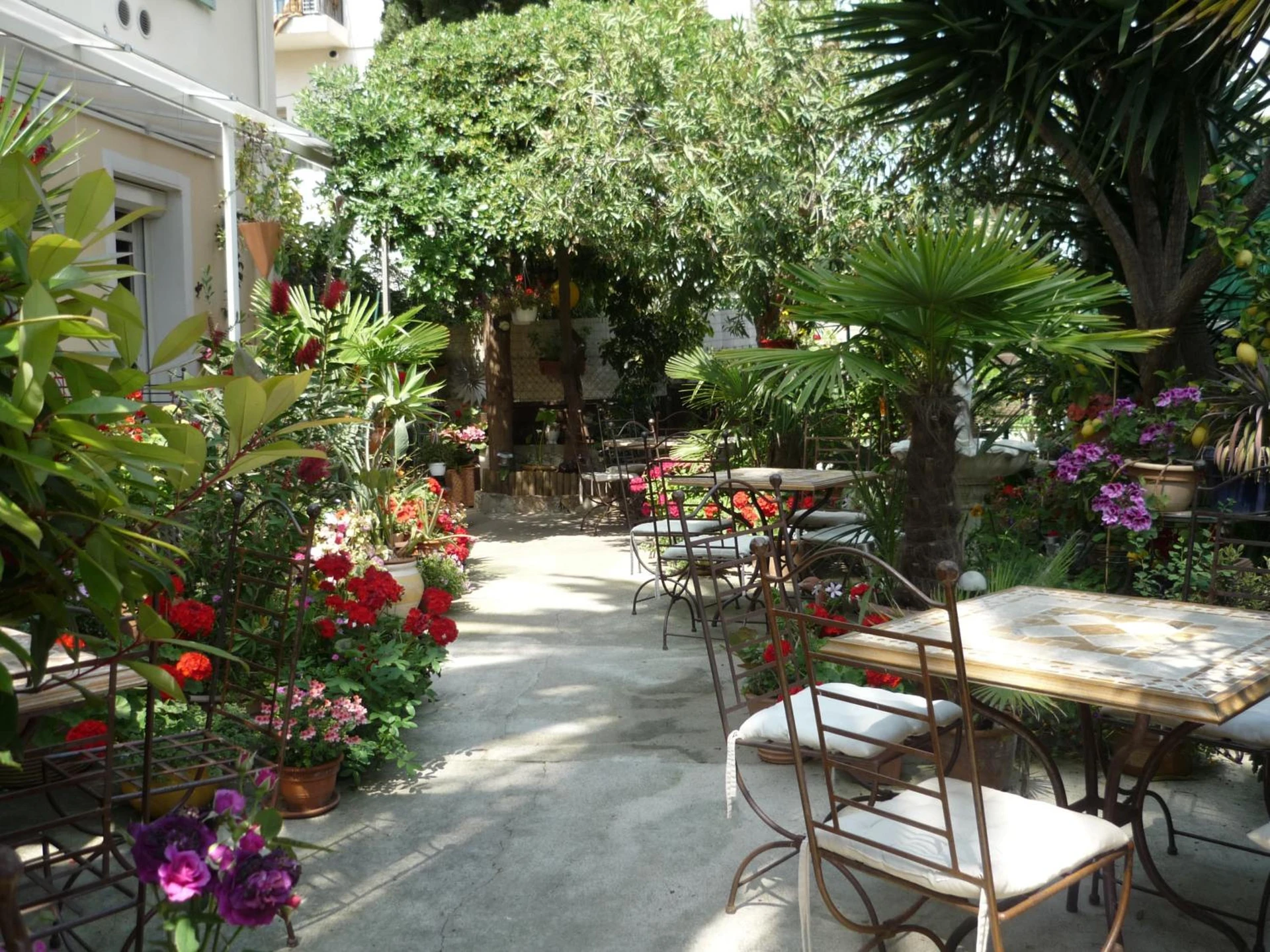 Ambiance de travail pour séminaire d'entreprise à Logis Hôtel Villa Victorine - Nice