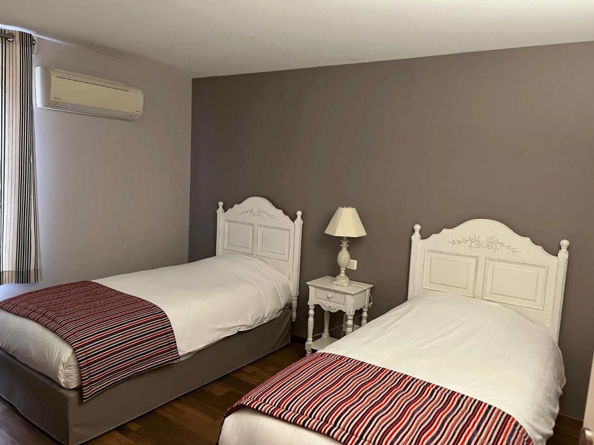 Chambre disponible pour un séminaire d'entreprise à Hotel Village Motel - Tournus