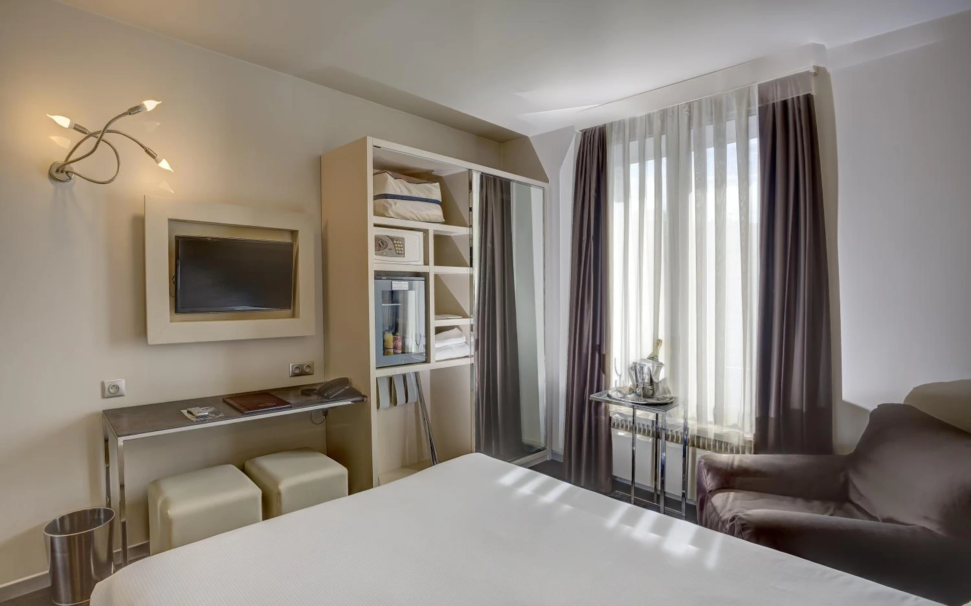 Magnifique chambre pour un séminaire d'entreprise à Hotel Vivaldi - Puteaux