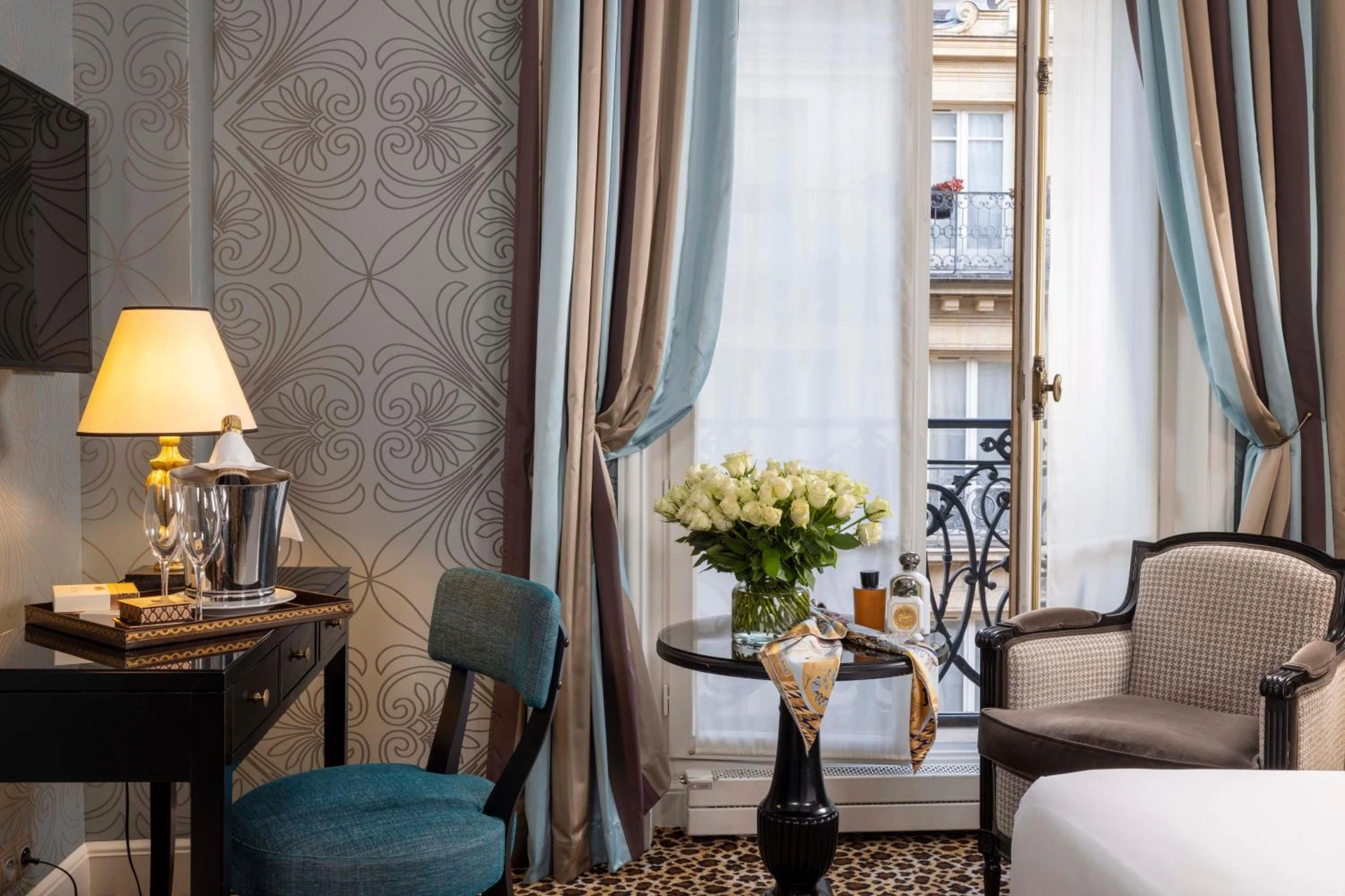 Magnifique chambre pour un séminaire d'entreprise à Hotel West-End - Paris