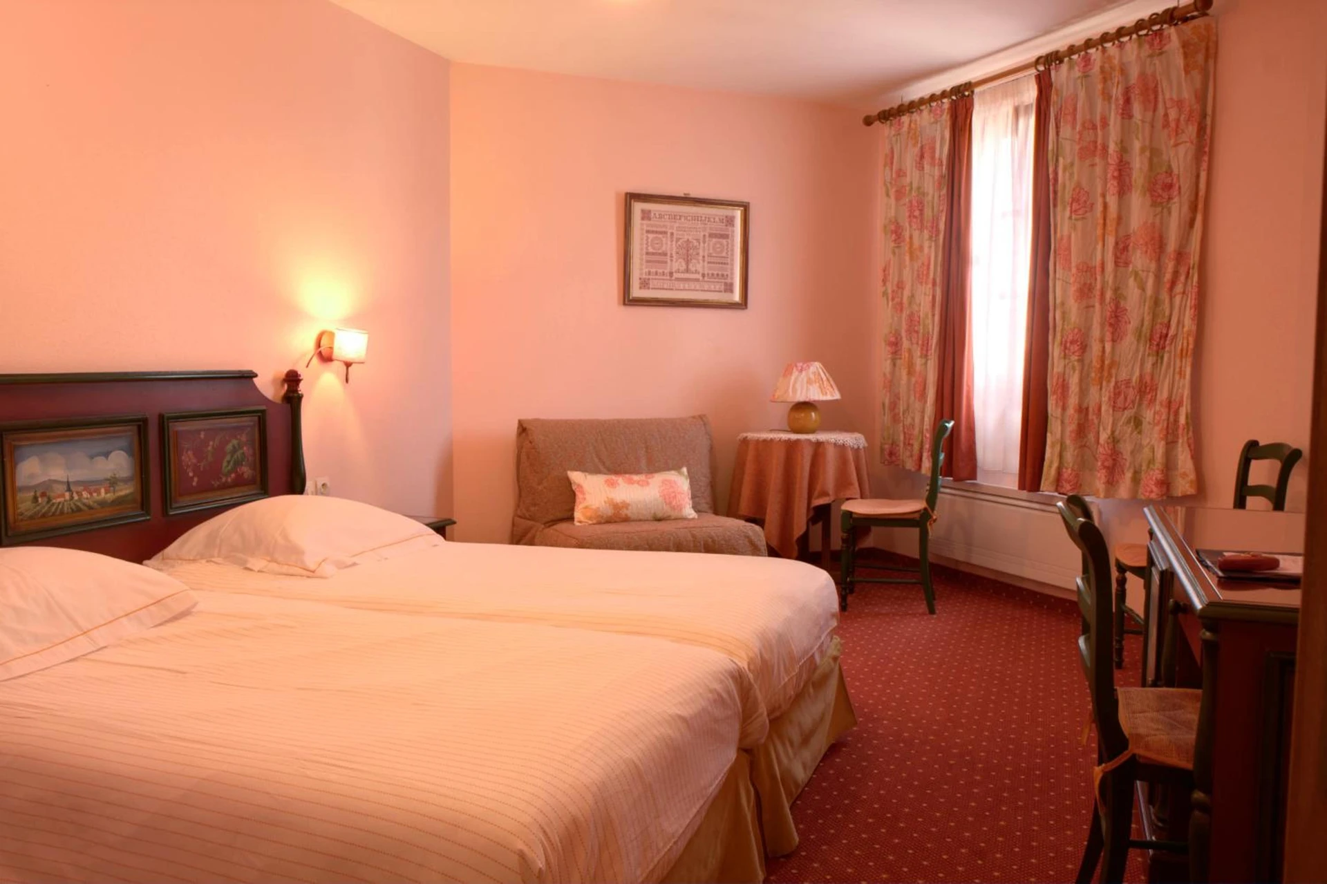 Chambre disponible pour un séminaire d'entreprise à Hôtel Winzenberg - Blienschwiller