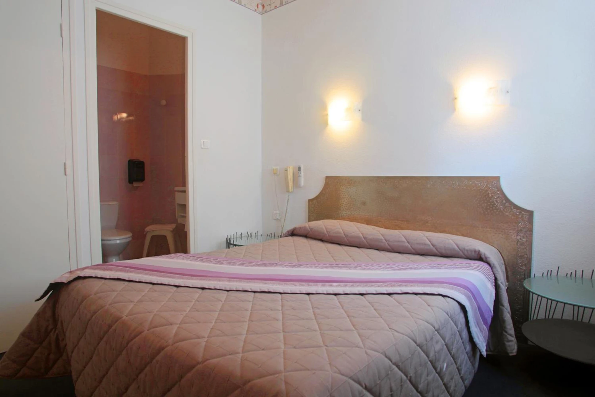 Chambre disponible pour un séminaire d'entreprise à Hôtel restaurant LOGIS HOTELLERIE DE BALAJAN - Vic-la-Gardiole