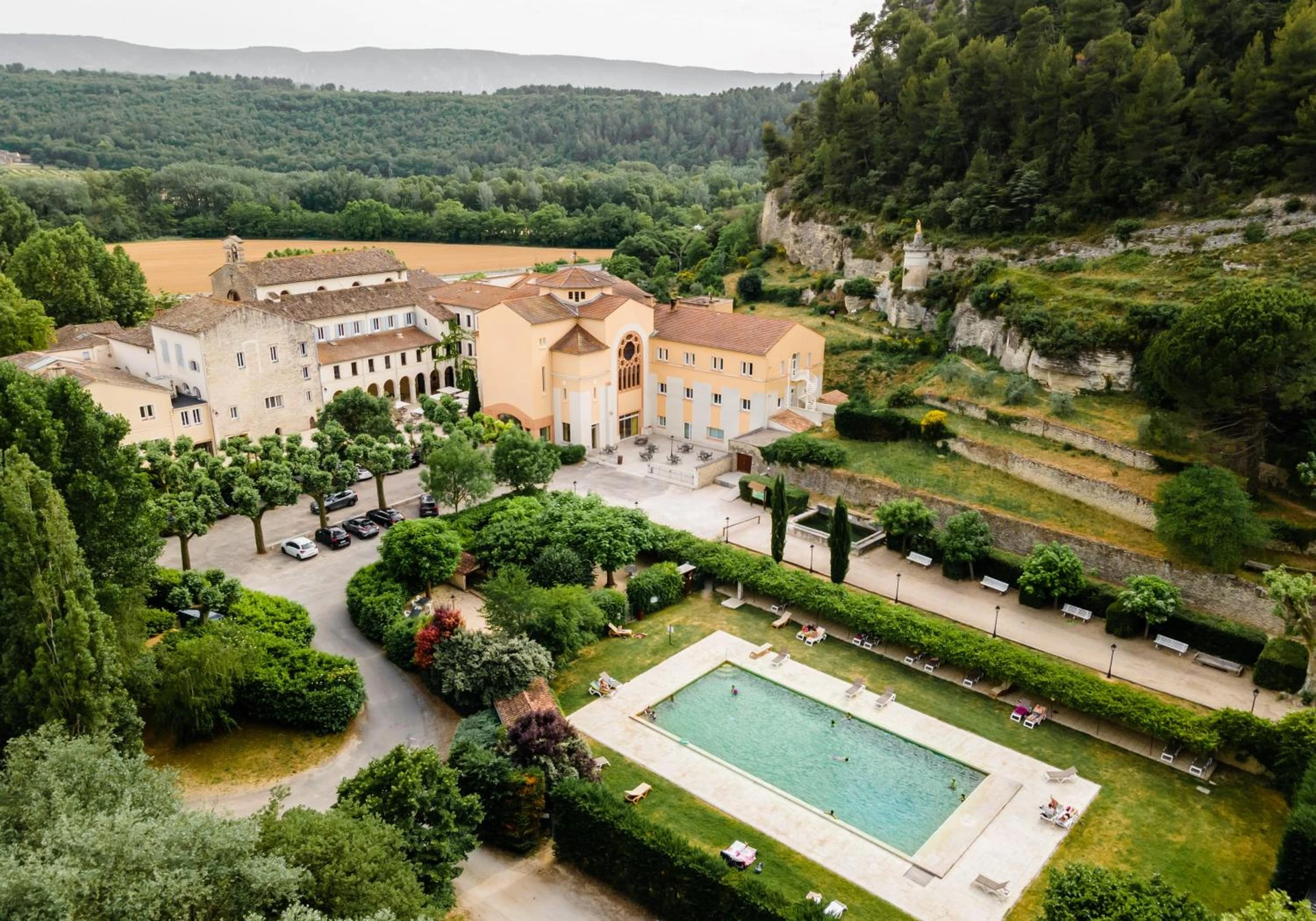 Salle de séminaire à Hôtellerie Notre Dame de Lumières - Organiser un événement professionnel à Goult