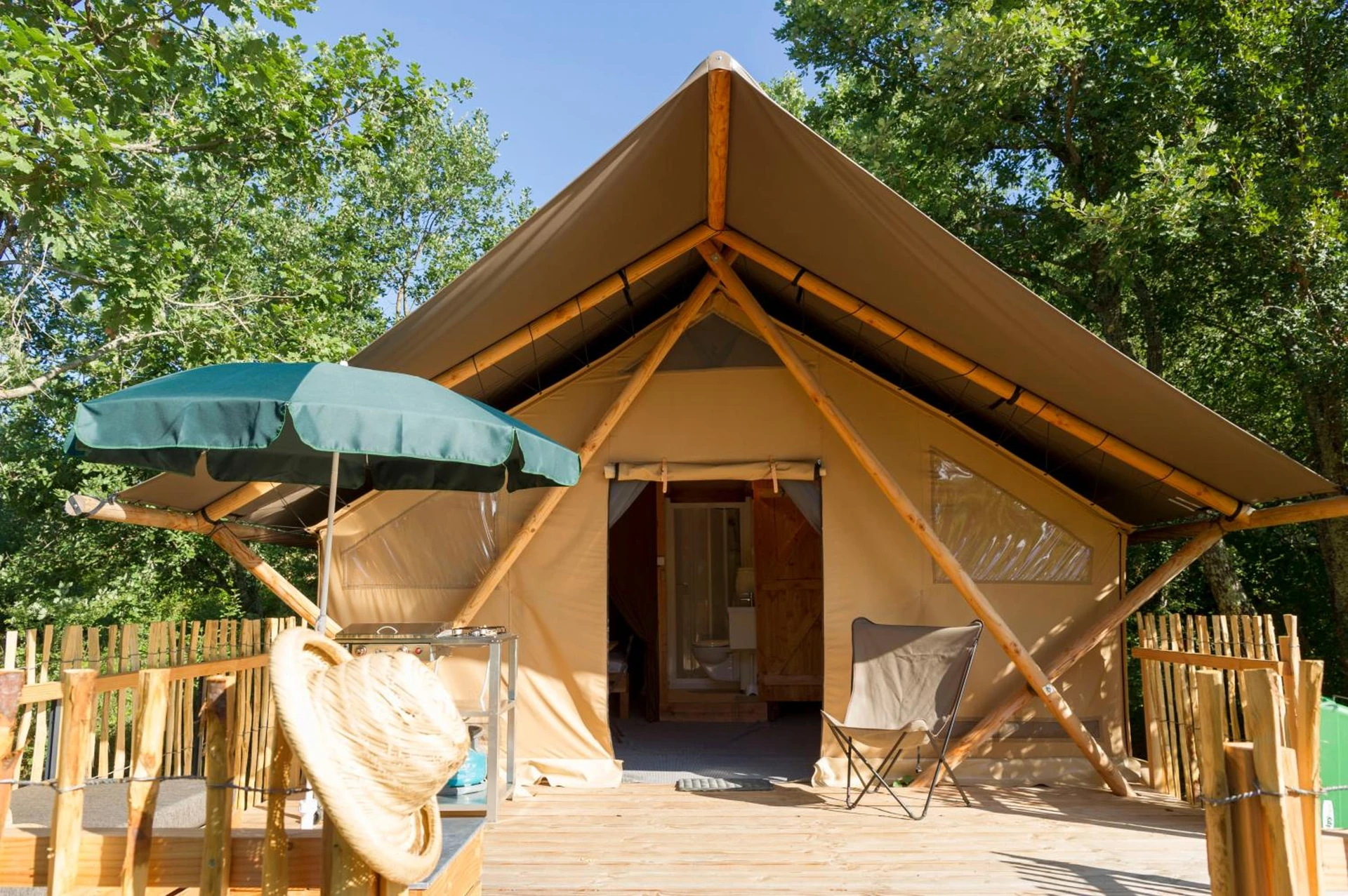 Chambre disponible pour un séminaire d'entreprise à Village Huttopia Lanmary - Antonne-et-Trigonant