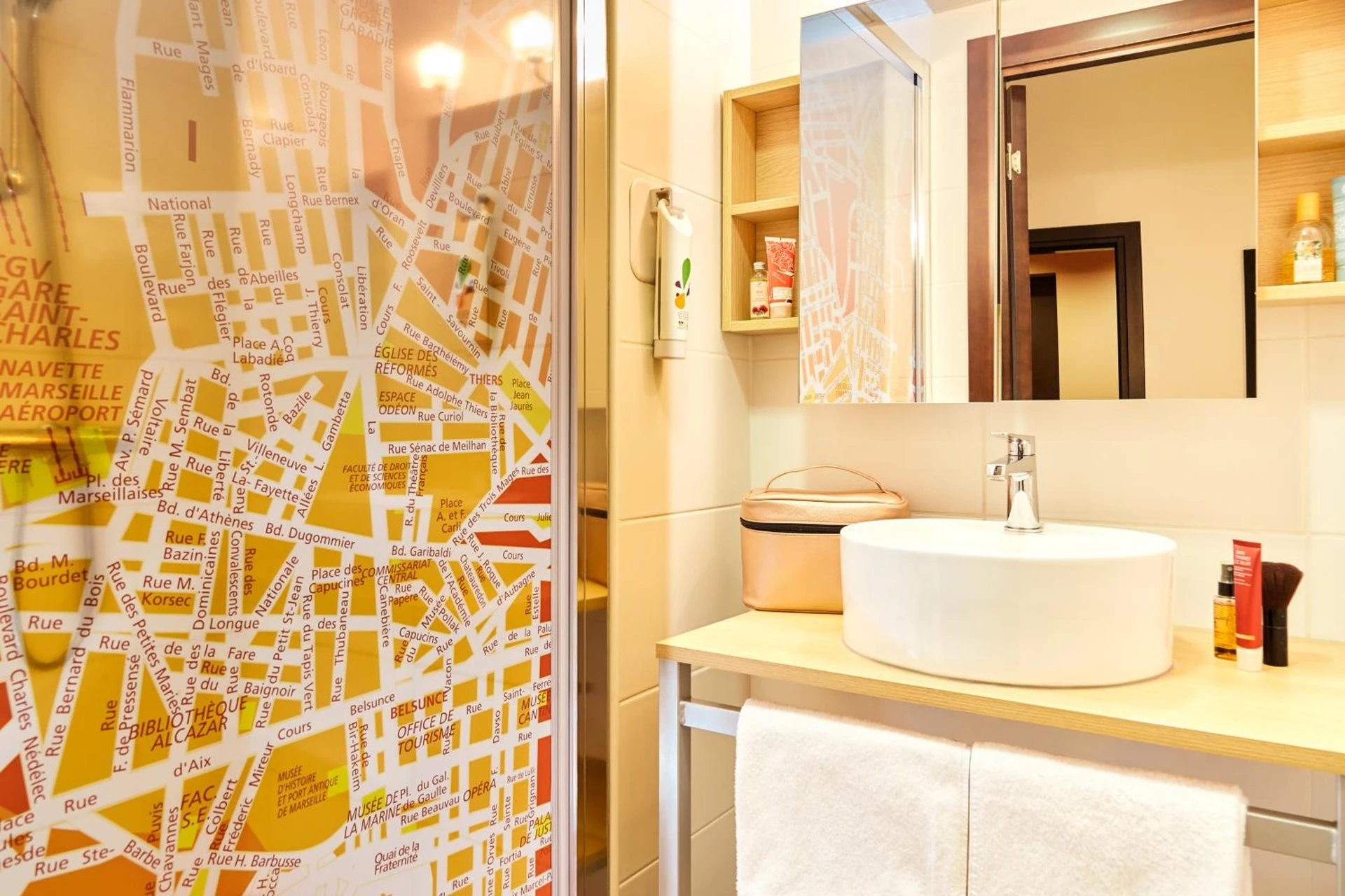 Chambre à ibis Styles Marseille Gare Saint-Charles - Organiser un séminaire d'entreprise à Marseille