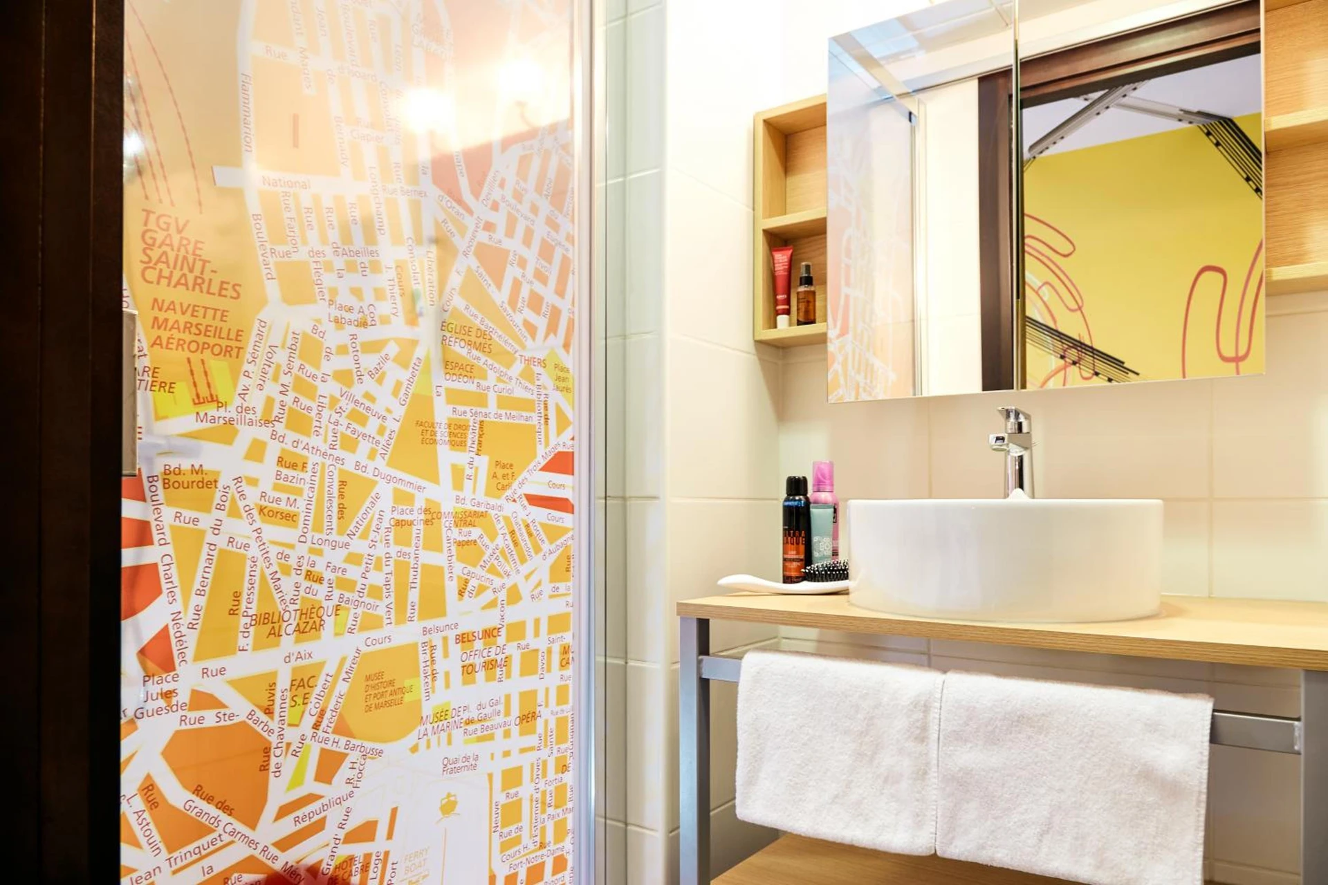 Ambiance de travail pour séminaire d'entreprise à ibis Styles Marseille Gare Saint-Charles - Marseille