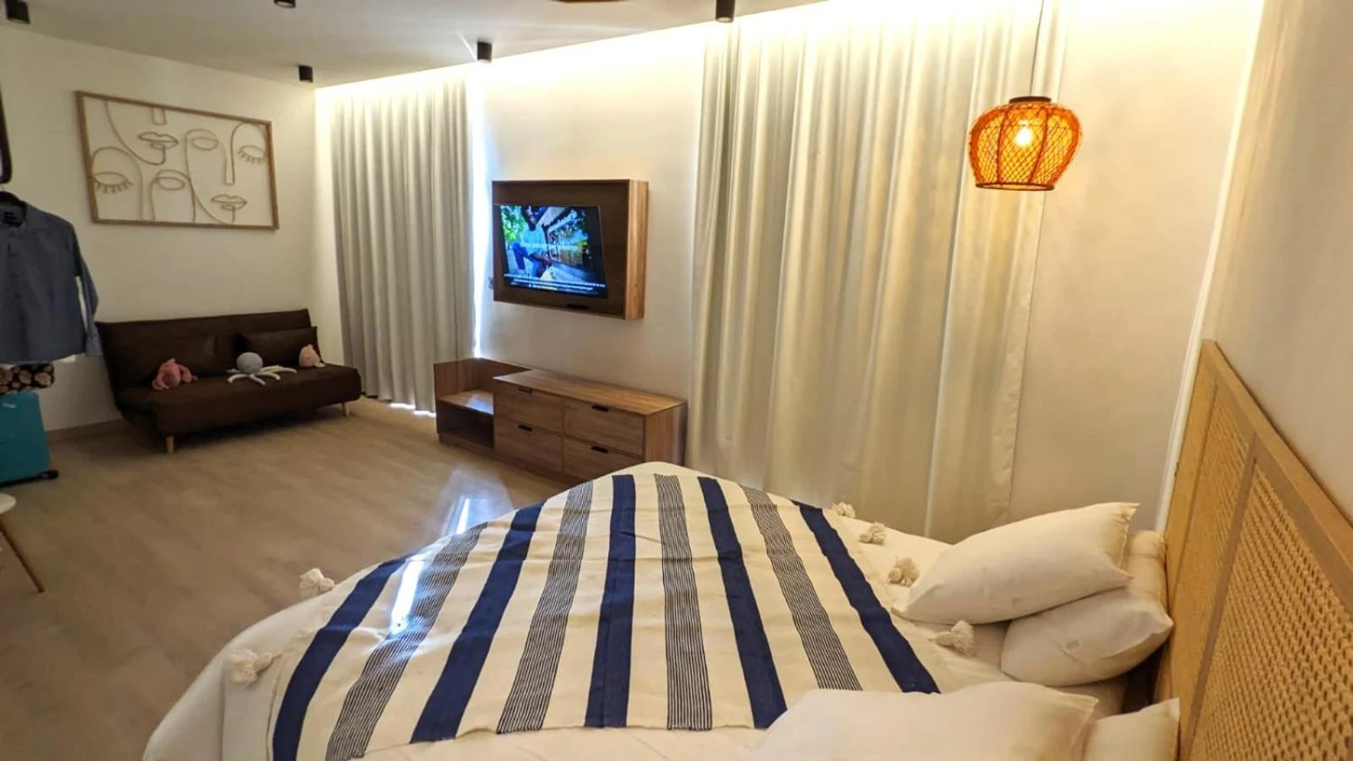 Chambre disponible pour un séminaire d'entreprise à Intense Boutik-Hôtel - Port-Vendres