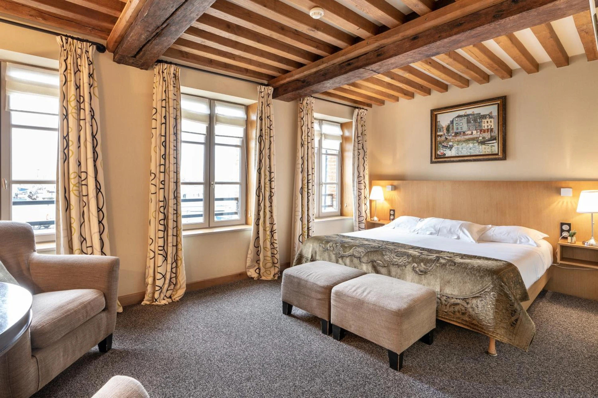 Chambre disponible pour un séminaire d'entreprise à L'Absinthe Hotel - Honfleur