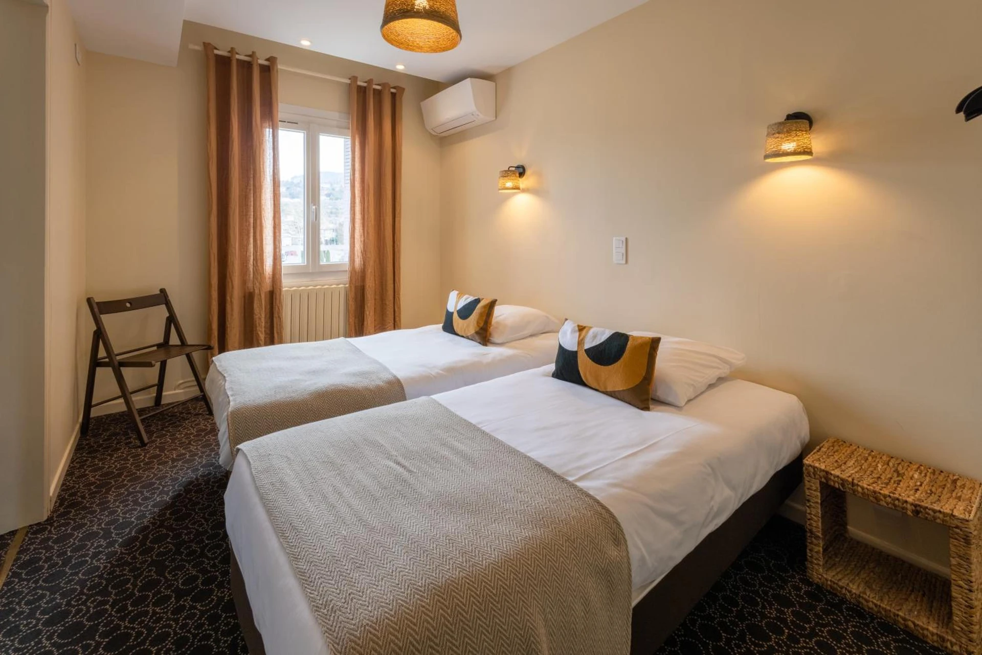 Chambre disponible pour un séminaire d'entreprise à L'Aptois Hôtel - Apt