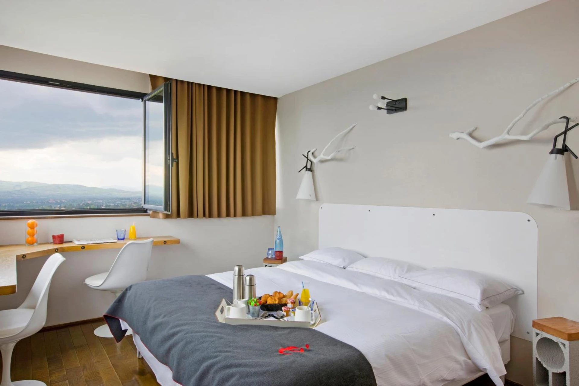 Chambre disponible pour un séminaire d'entreprise à L'Ermitage Hôtel Cuisine-À-Manger - Saint-Cyr-au-Mont-dʼOr