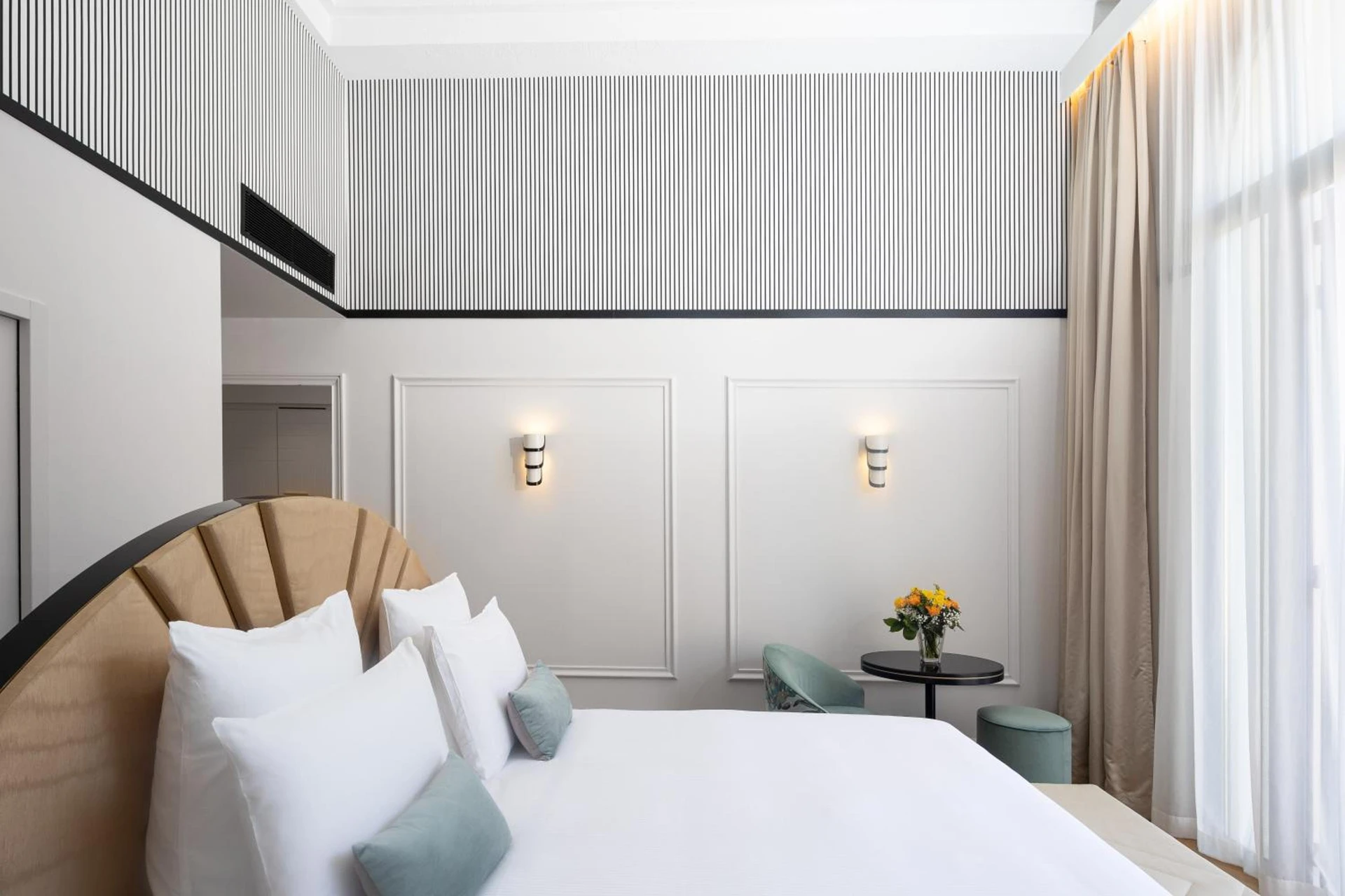 Magnifique chambre pour un séminaire d'entreprise à Le 1932 Hotel & Spa Cap d'Antibes - MGallery - Juan-les-Pins
