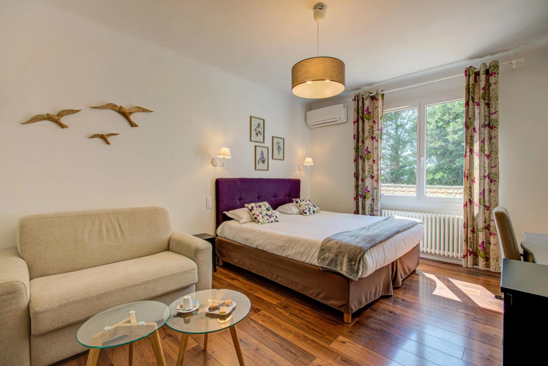 Chambre disponible pour un séminaire d'entreprise à Logis Hotel Le Blason de Provence - Monteux