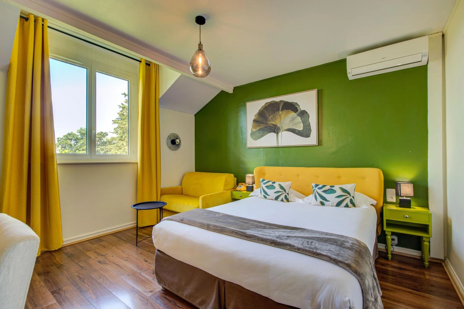 Magnifique chambre pour un séminaire d'entreprise à Logis Hotel Le Blason de Provence - Monteux