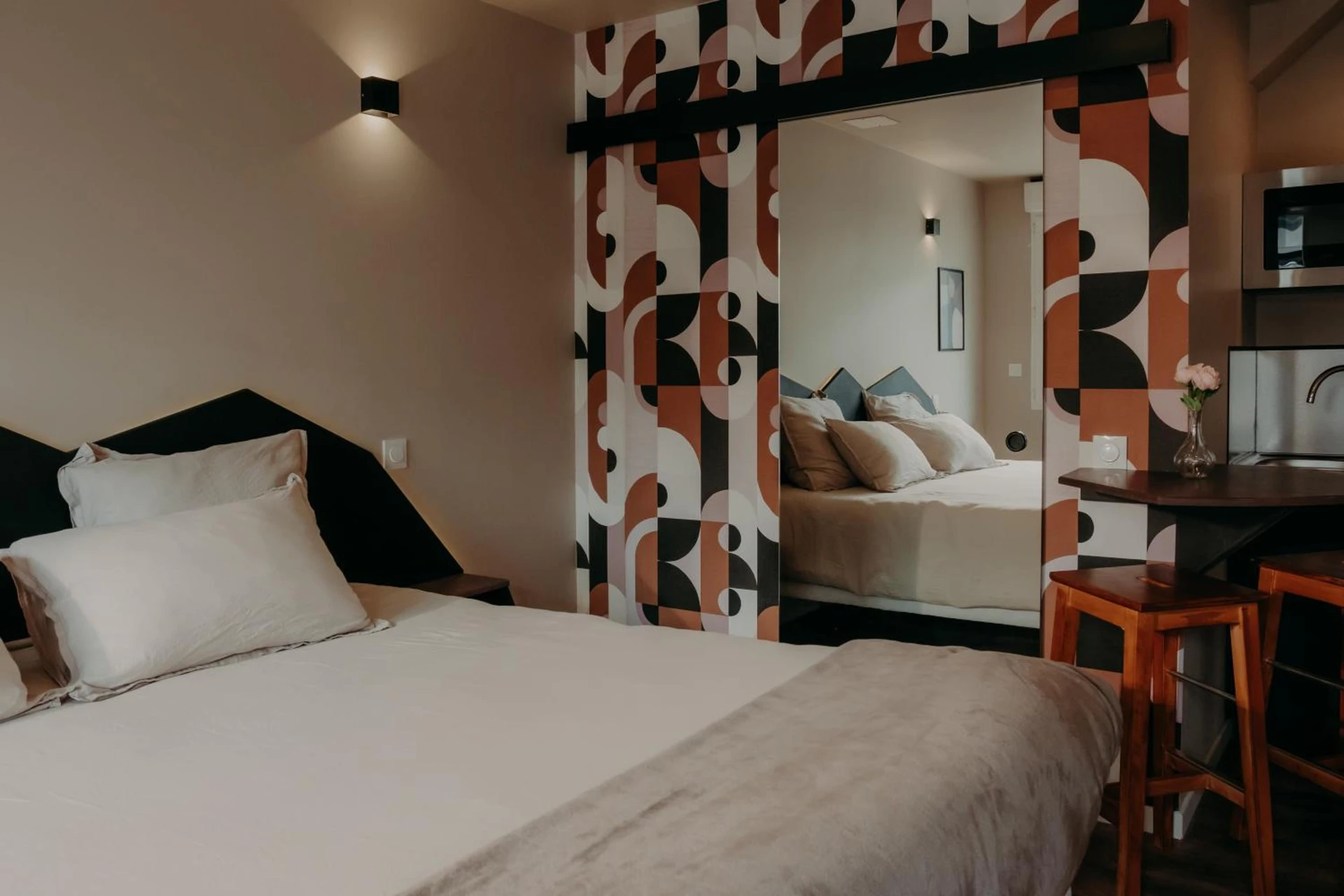 Chambre disponible pour un séminaire d'entreprise à Le Central Hôtel-Bar - Oloron-Sainte-Marie