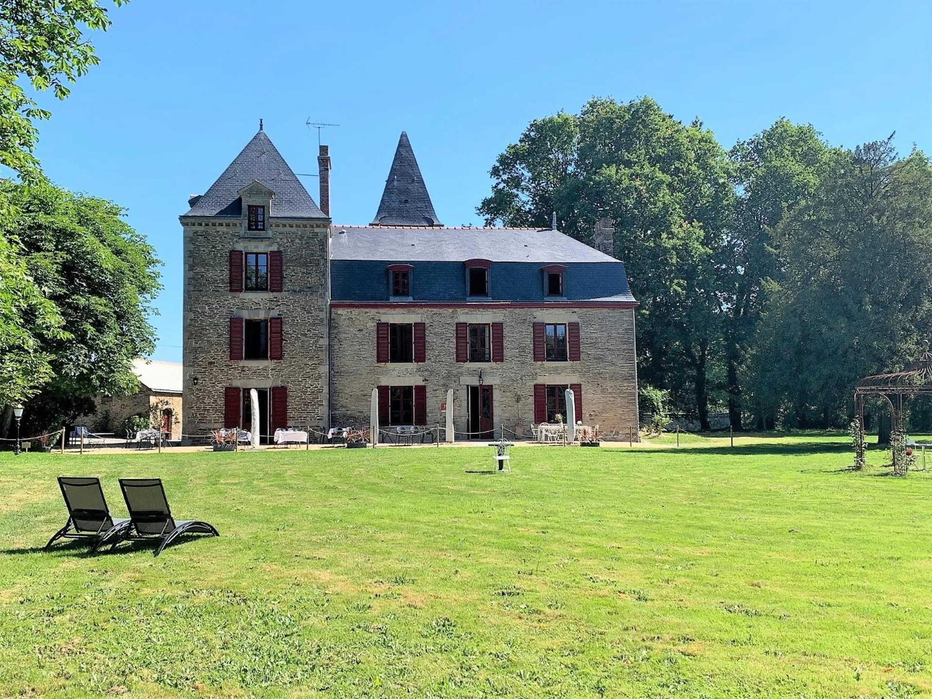 Salle de séminaire à Le Domaine de la Briandais, expérience de sobriété électromagnétique - Organiser un événement professionnel à Missillac