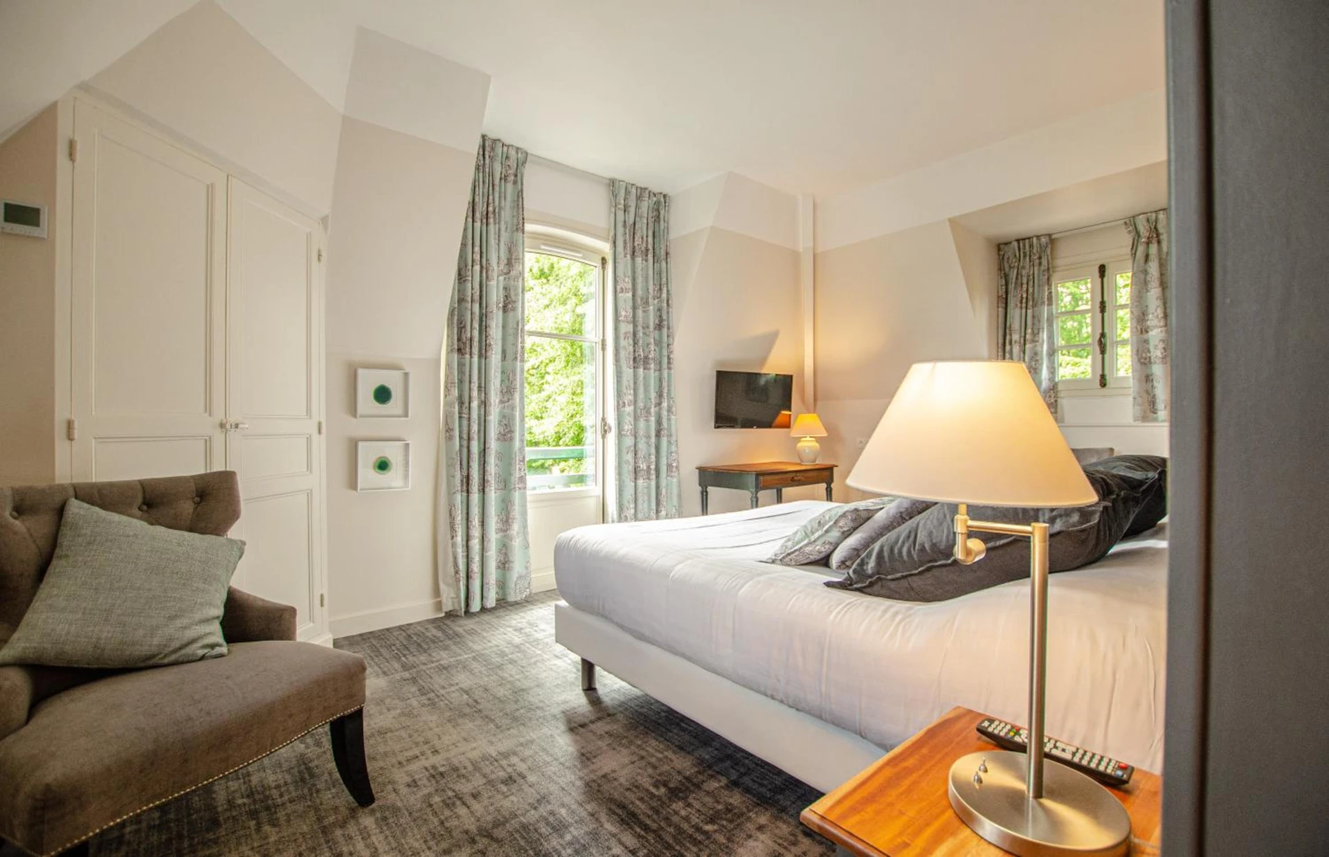 Chambre disponible pour un séminaire d'entreprise à Domaine De La Corniche - Rolleboise