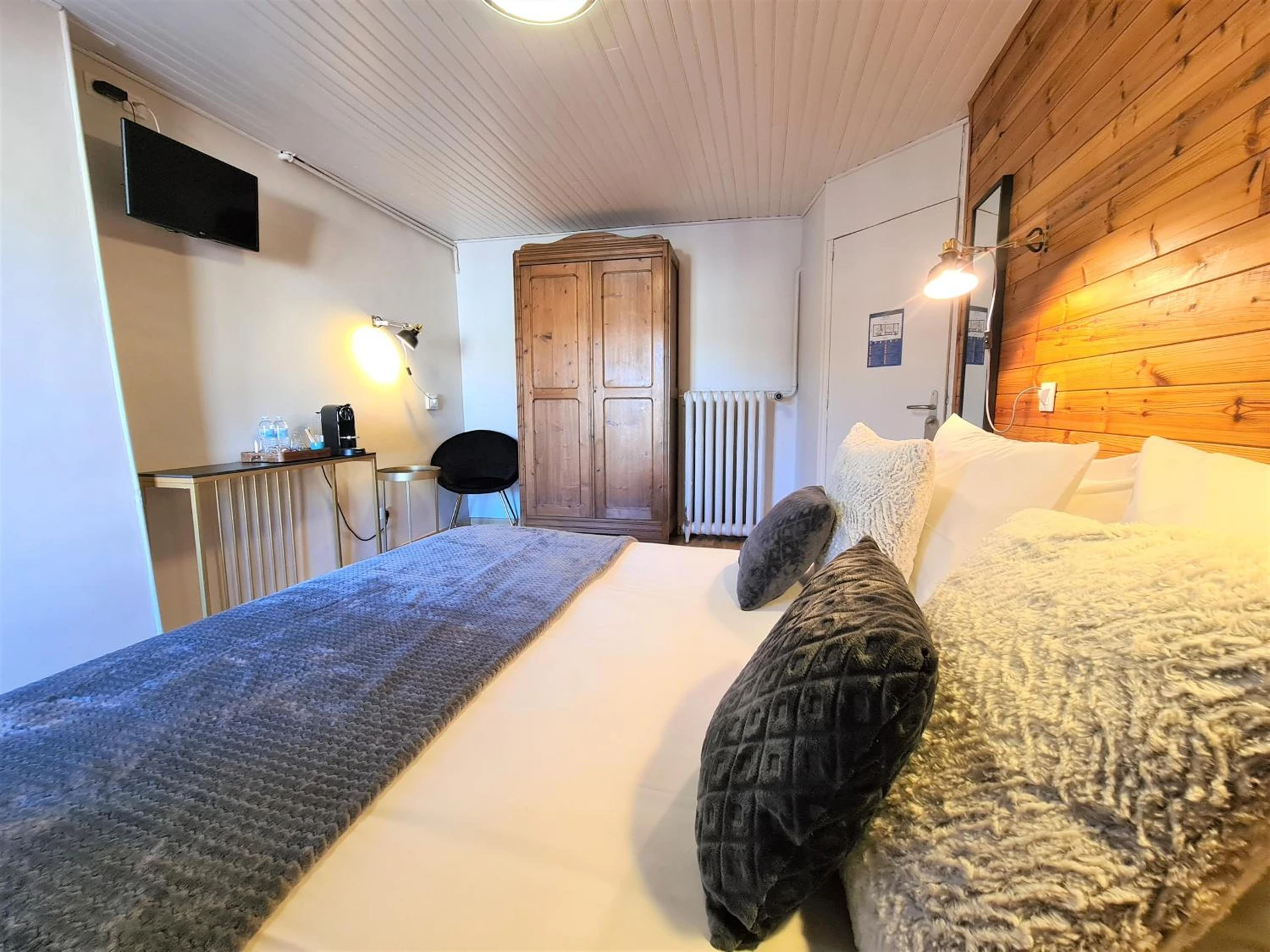 Magnifique chambre pour un séminaire d'entreprise à Le Grand Hotel - Barcelonnette