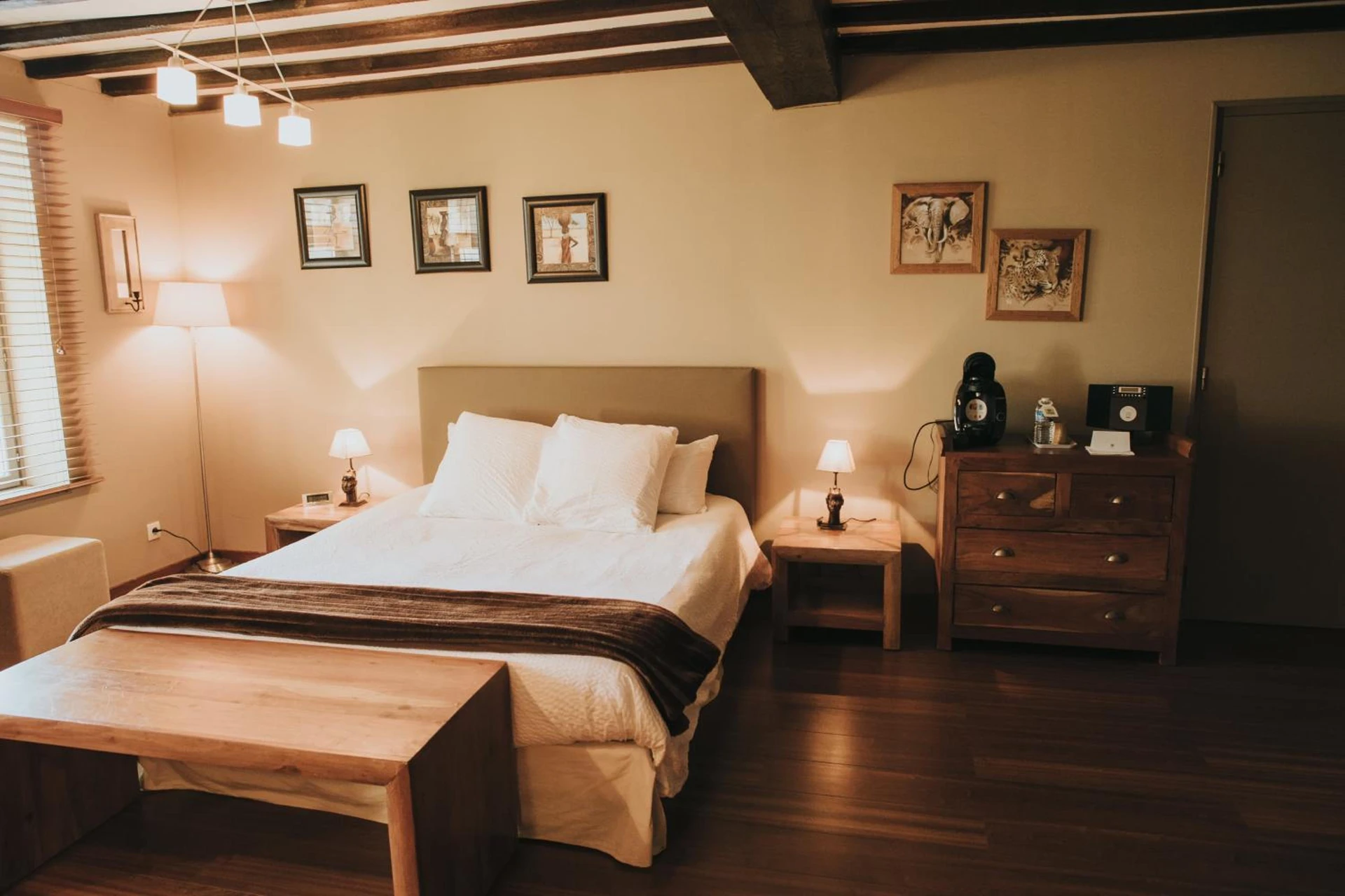 Chambre disponible pour un séminaire d'entreprise à LOGIS HÔTEL-RESTAURANT - Le Moulin d'Artres - Artres