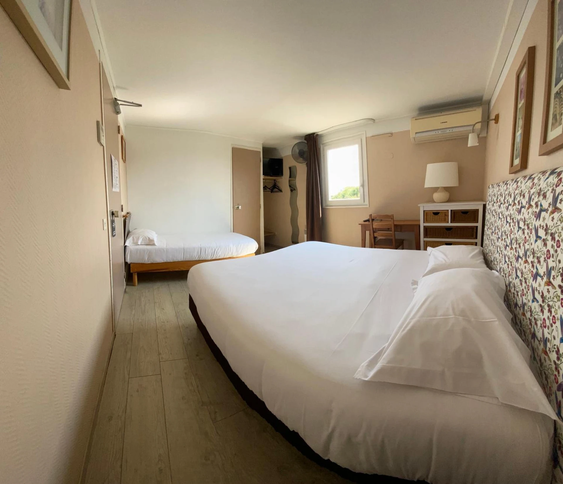 Chambre disponible pour un séminaire d'entreprise à Contact Hotel LE SUD Montpellier Aéroport Parc Expo Arena - Mauguio