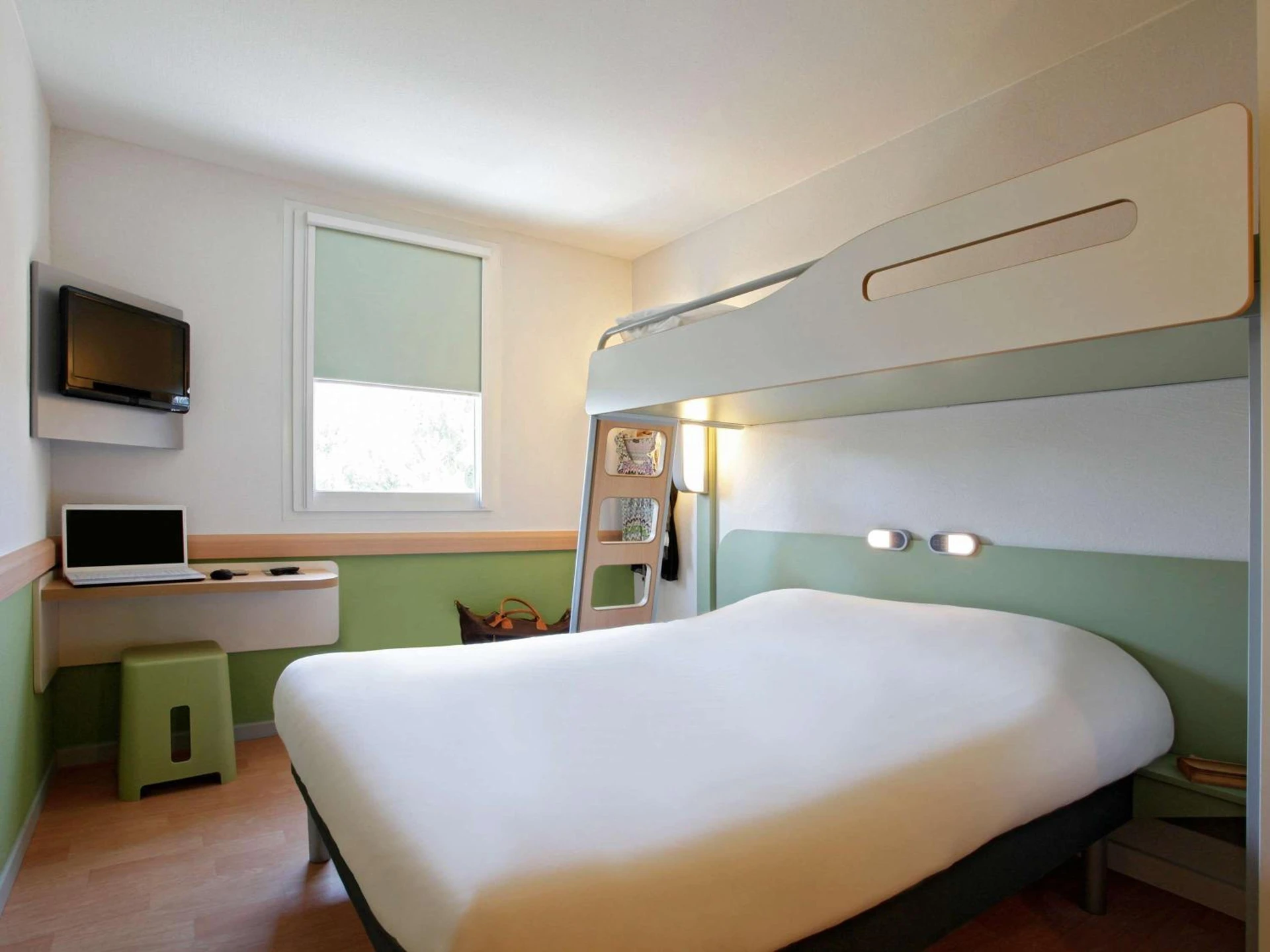 Chambre à Logis Hôtel de Port d'Alon - St Cyr sur Mer - Organiser un séminaire d'entreprise à Saint-Cyr-sur-Mer