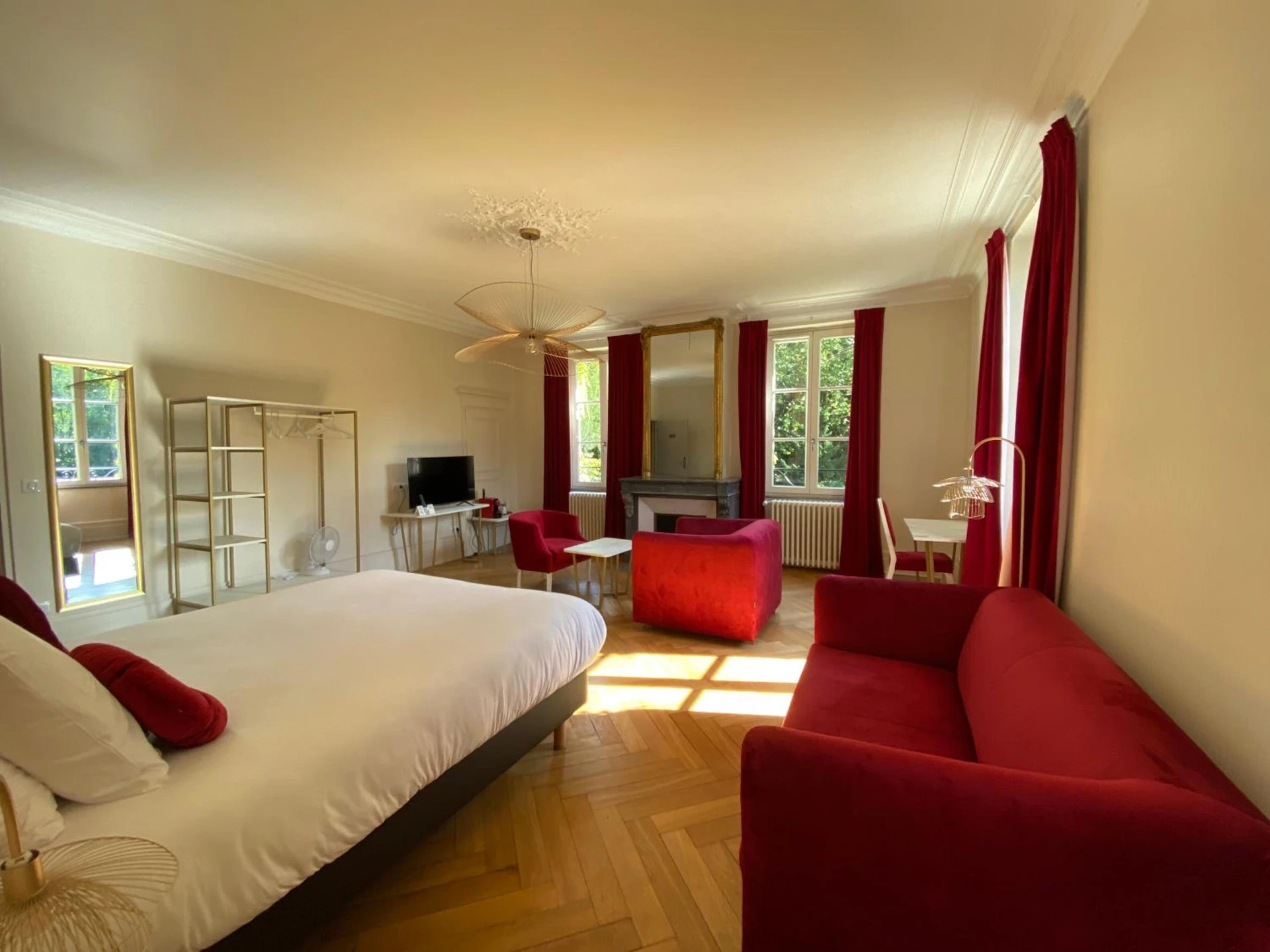 Chambre disponible pour un séminaire d'entreprise à Logis HOTEL DU PARC - Pont-à-Mousson