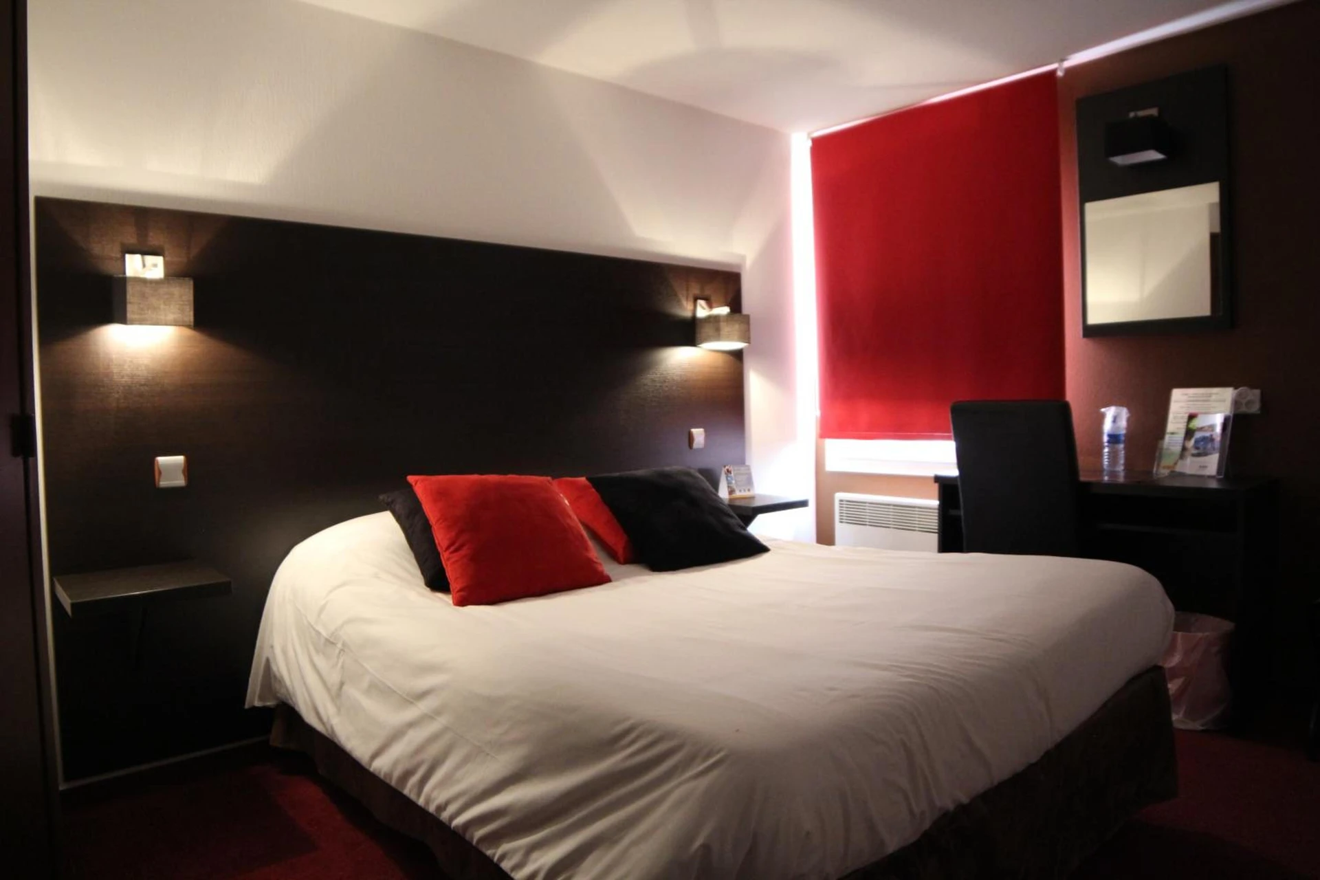 Magnifique chambre pour un séminaire d'entreprise à Logis Hotel Lons-le-Saunier - Restaurant Le Grill - Lons-le-Saunier