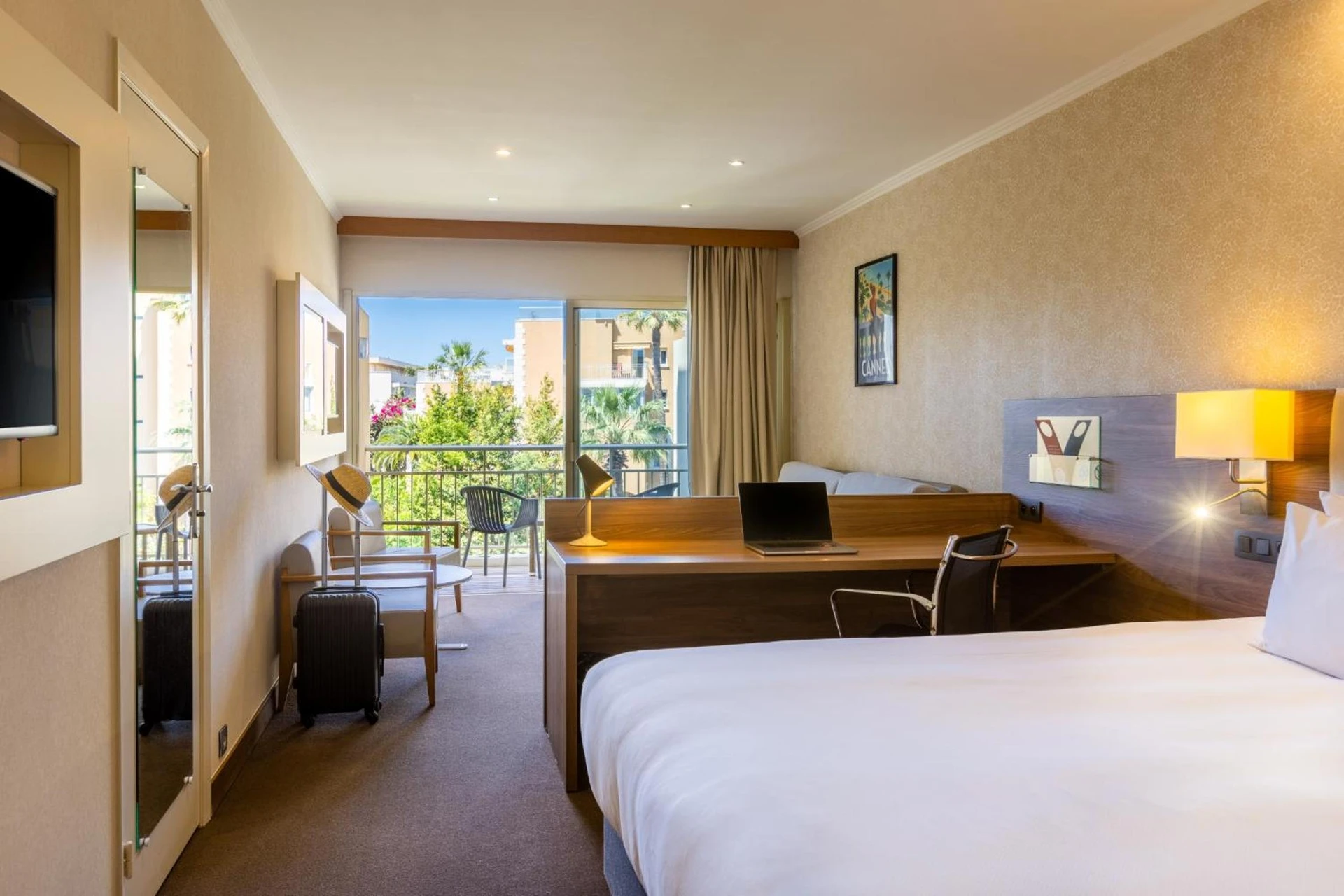 Chambre disponible pour un séminaire d'entreprise à Luxotel Cannes - Cannes