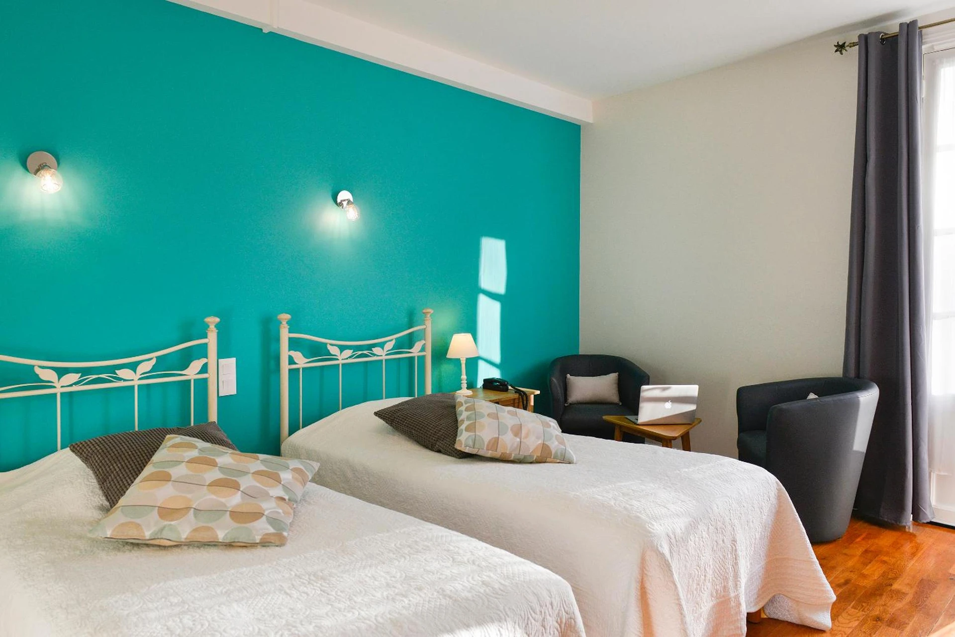 Chambre disponible pour un séminaire d'entreprise à Logis Manoir De La Giraudière - Beaumont-en-Véron