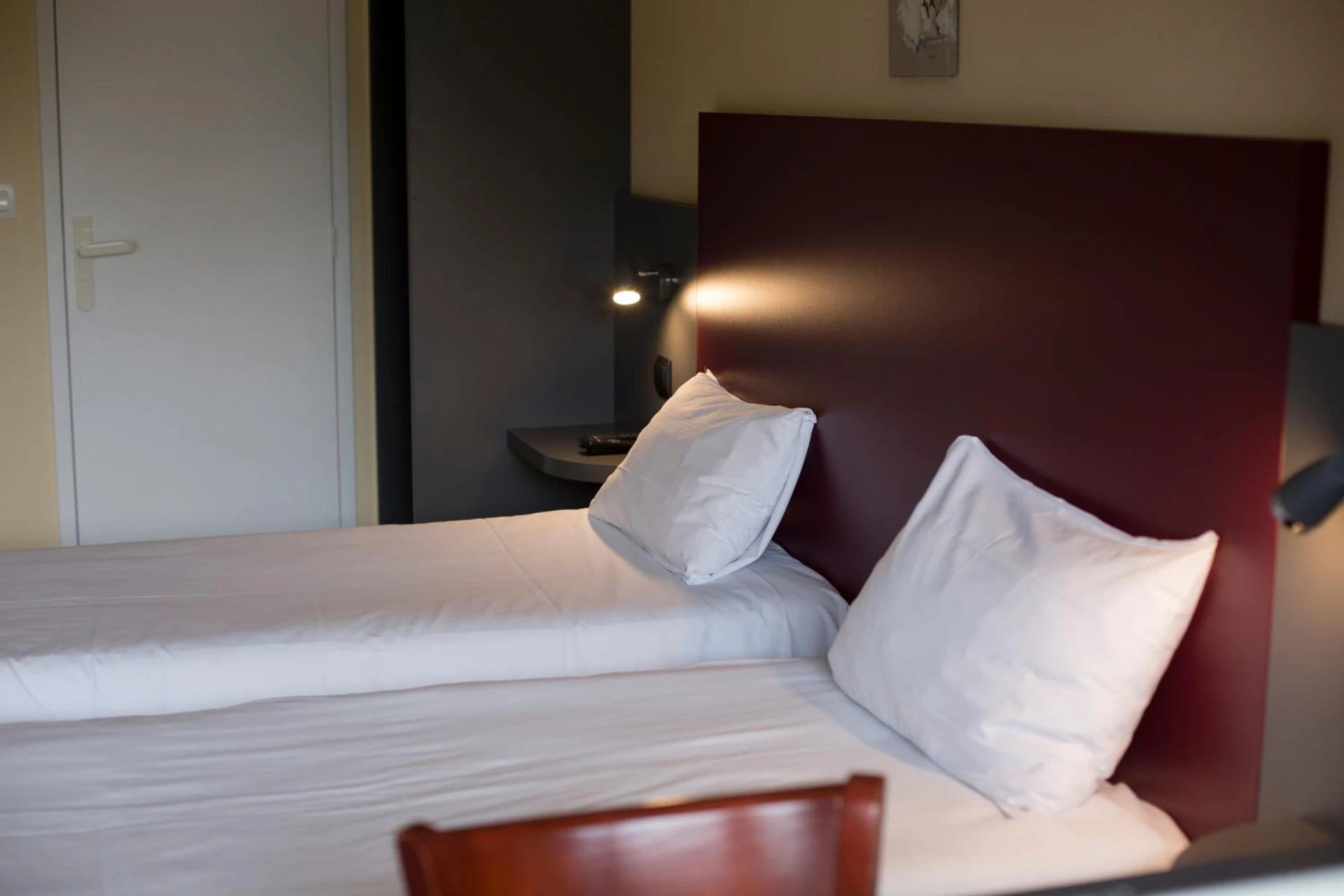 Chambre disponible pour un séminaire d'entreprise à Mape hôtel - Dampierre-en-Burly