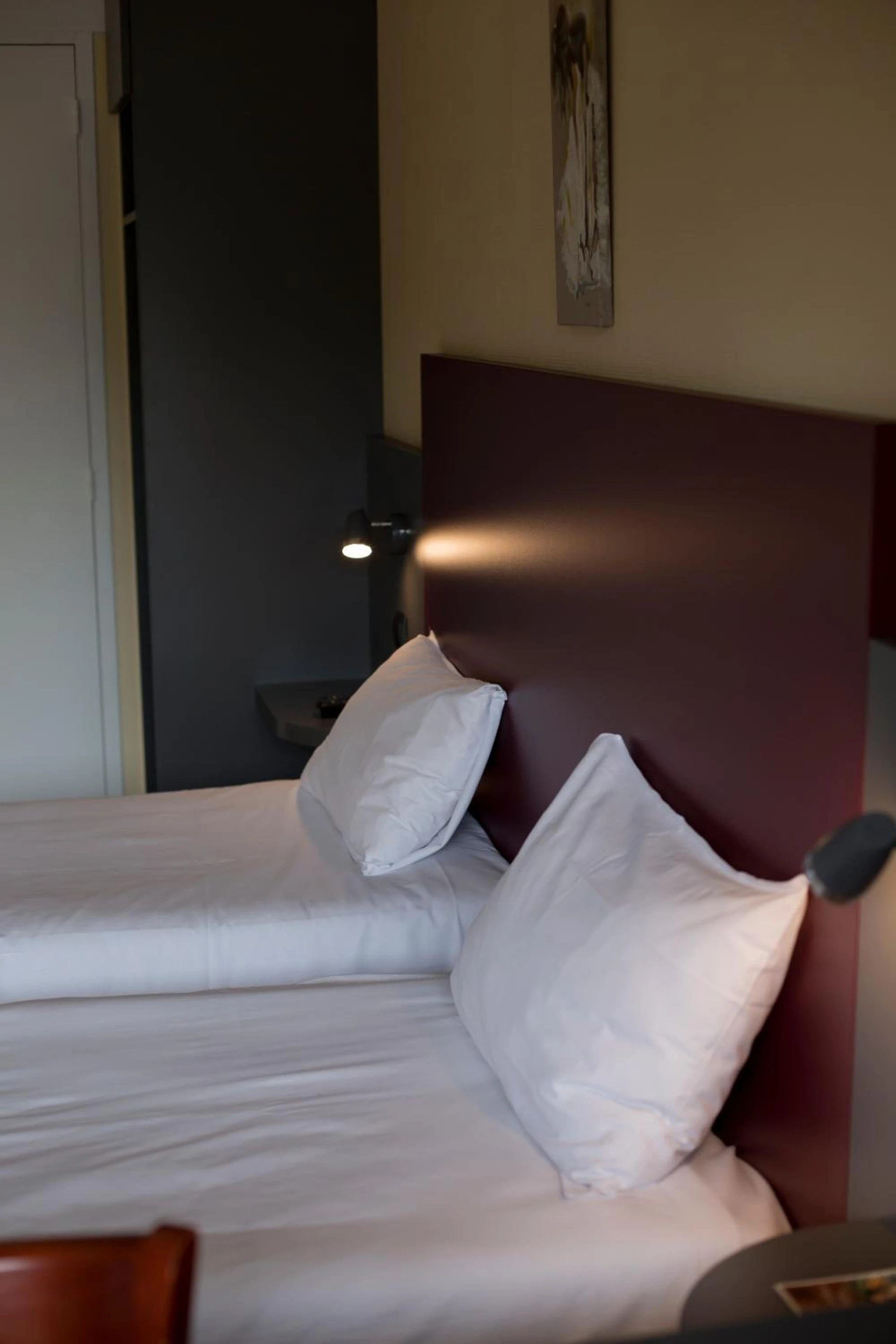 Chambre disponible pour un séminaire d'entreprise à Mape hôtel - Dampierre-en-Burly