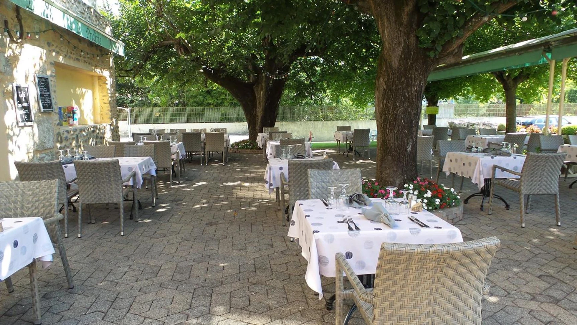 Organiser un séminaire d'entreprise : Logis Hotel Restaurant Mas de la Prairie à le-vigan