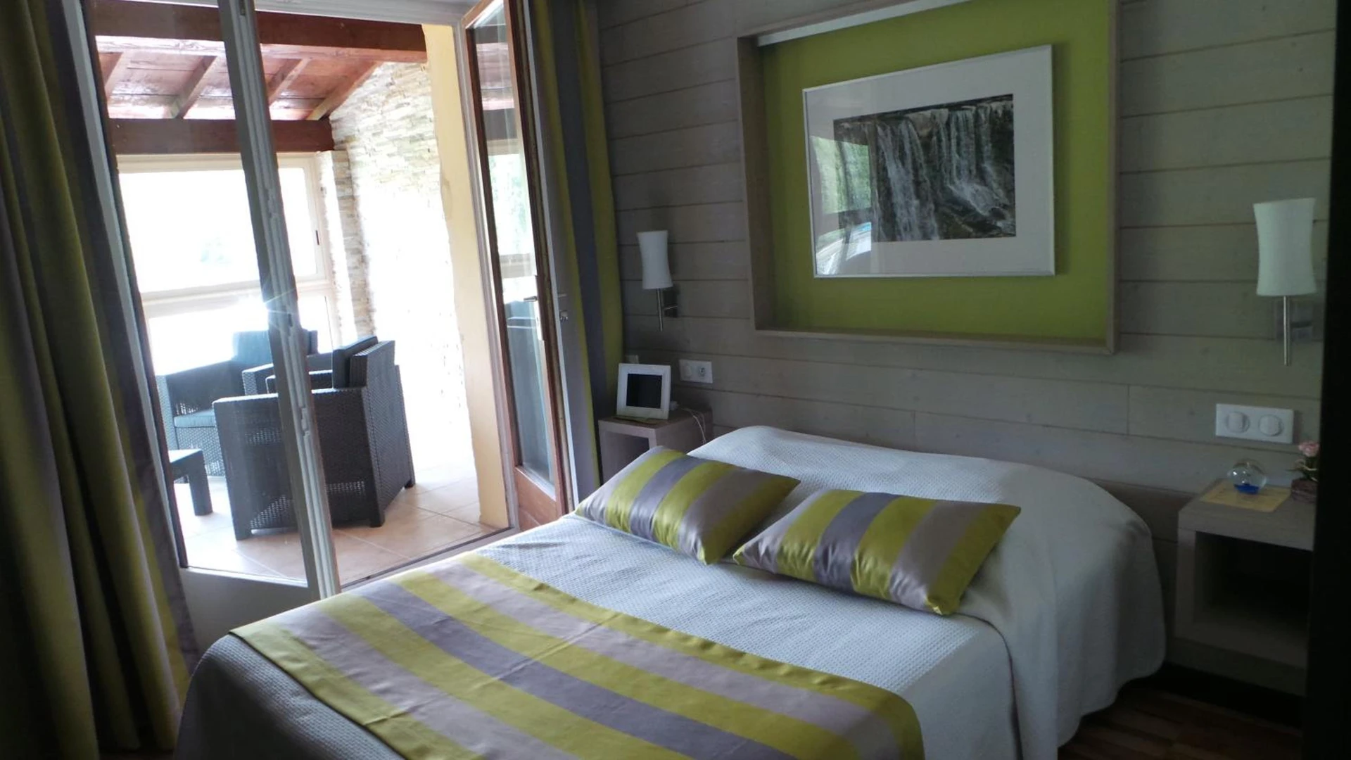 Chambre disponible pour un séminaire d'entreprise à Logis Hotel Restaurant Mas de la Prairie - Le Vigan
