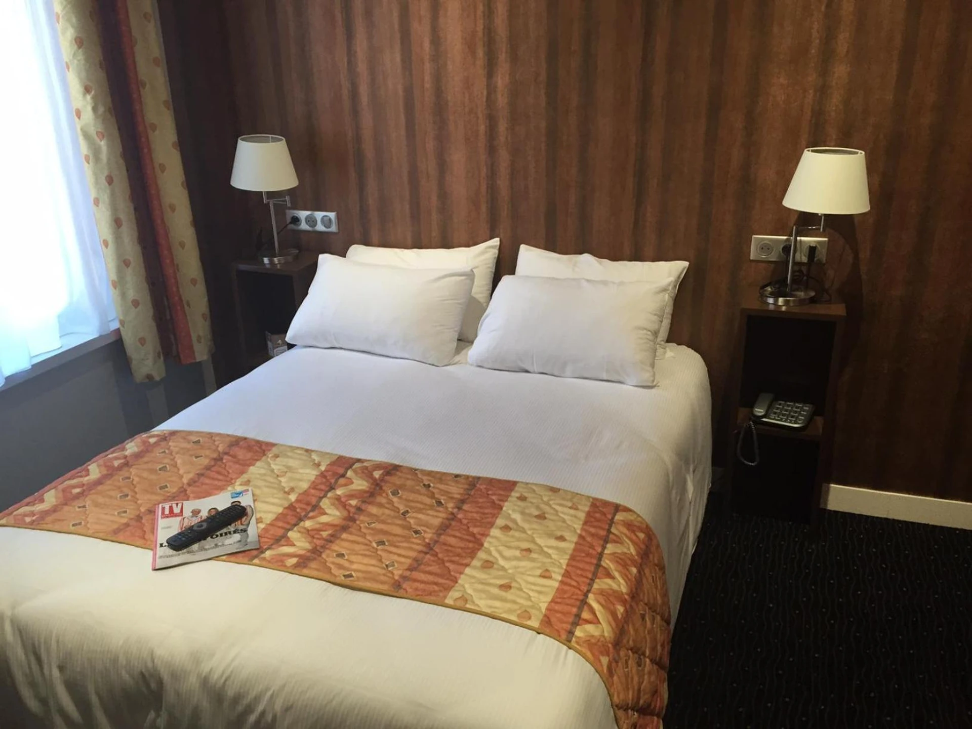 Chambre à Metropol Hotel - Organiser un séminaire d'entreprise à Calais