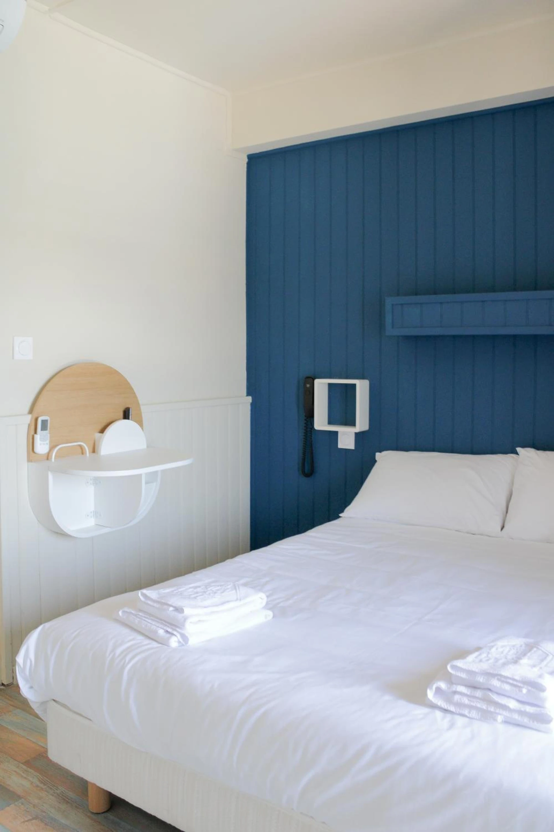 Chambre disponible pour un séminaire d'entreprise à Mon P'tit Hôtel - Le Grau-dʼAgde