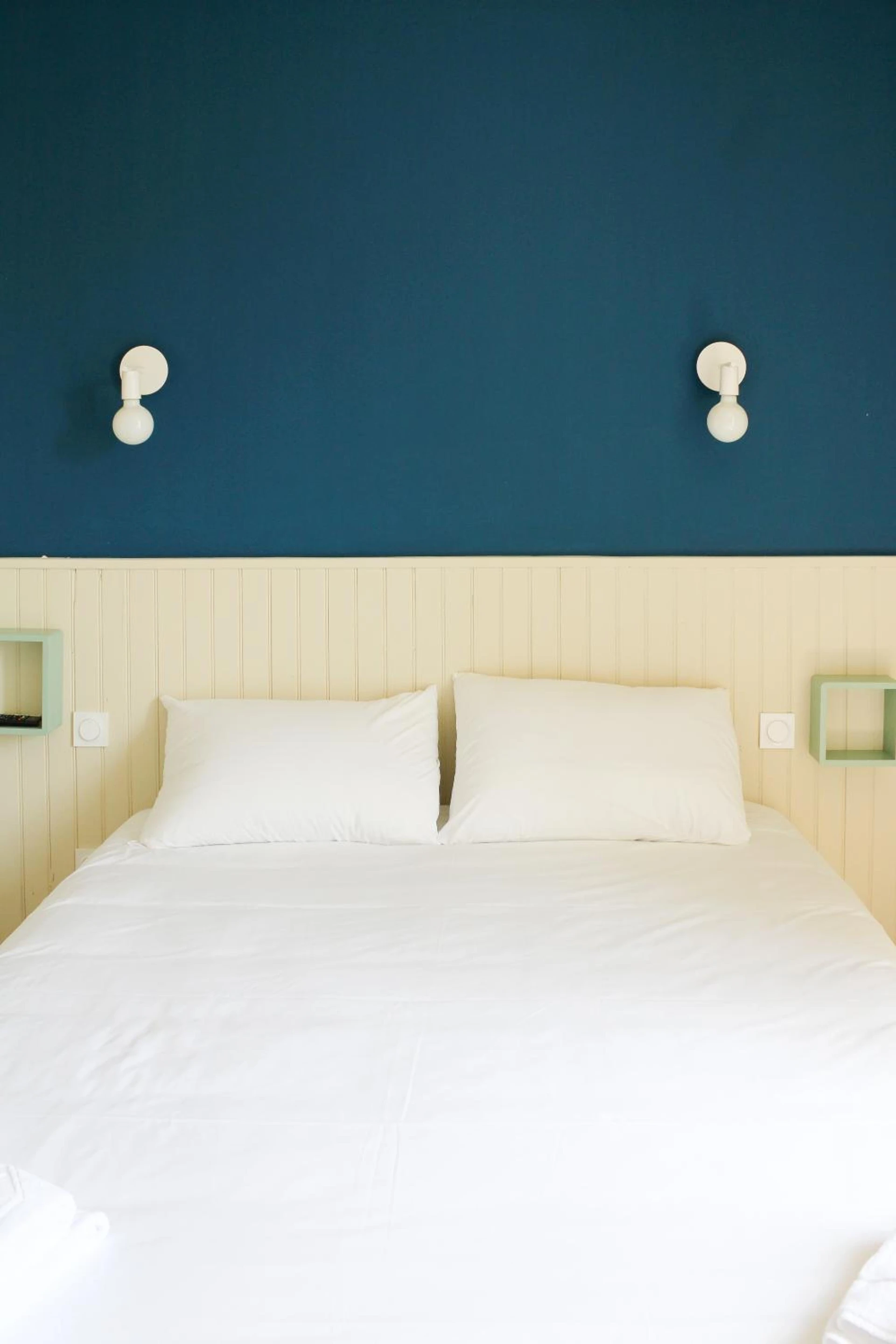 Chambre disponible pour un séminaire d'entreprise à Mon P'tit Hôtel - Le Grau-dʼAgde