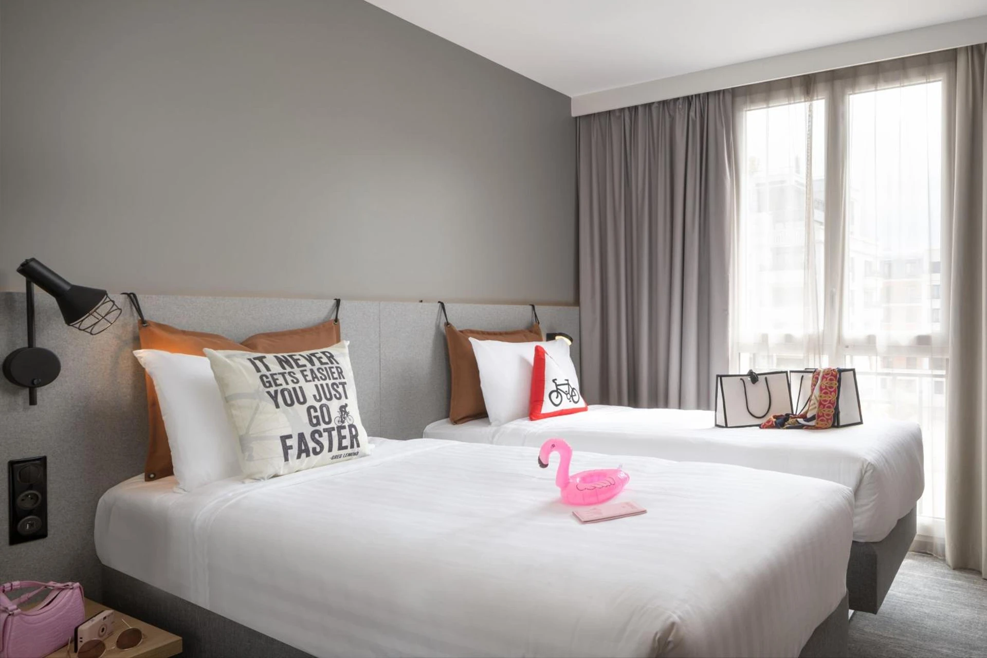 Magnifique chambre pour un séminaire d'entreprise à Moxy Paris Clamart - Clamart