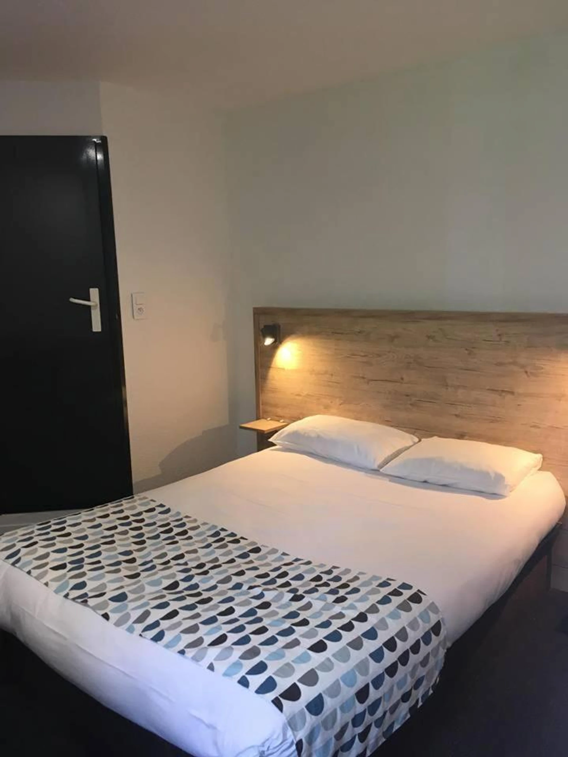 Chambre disponible pour un séminaire d'entreprise à my HOTEL Bordeaux - Artigues-près-Bordeaux
