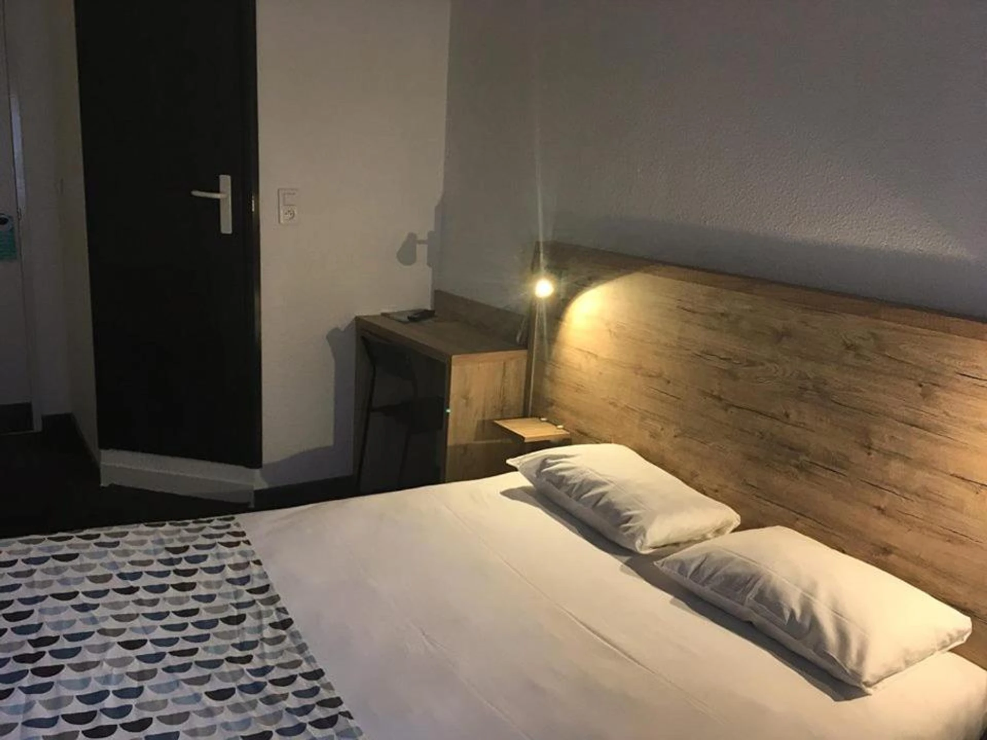 Magnifique chambre pour un séminaire d'entreprise à my HOTEL Bordeaux - Artigues-près-Bordeaux