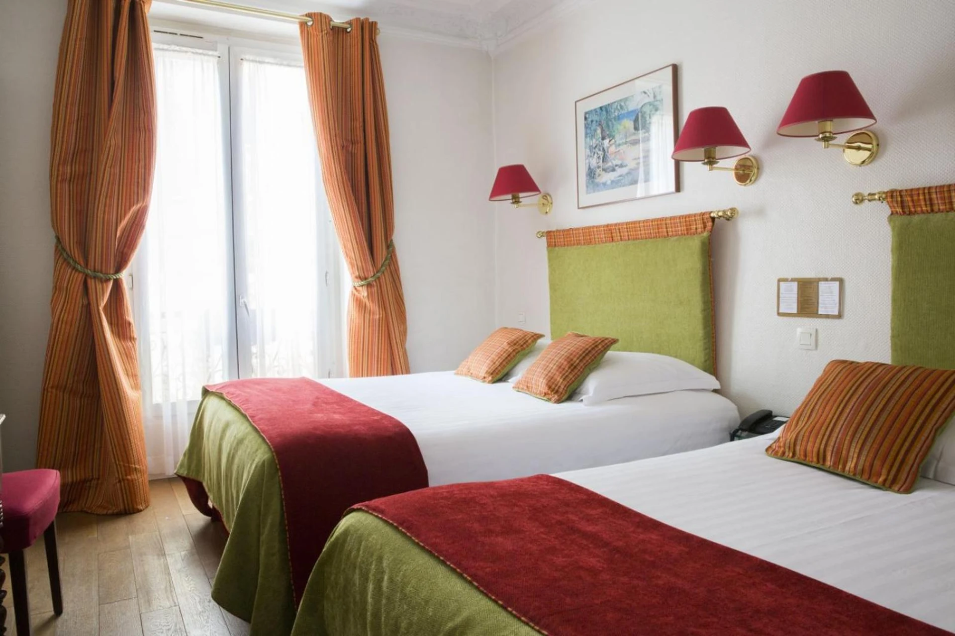 Chambre disponible pour un séminaire d'entreprise à New Orient Hotel - Paris