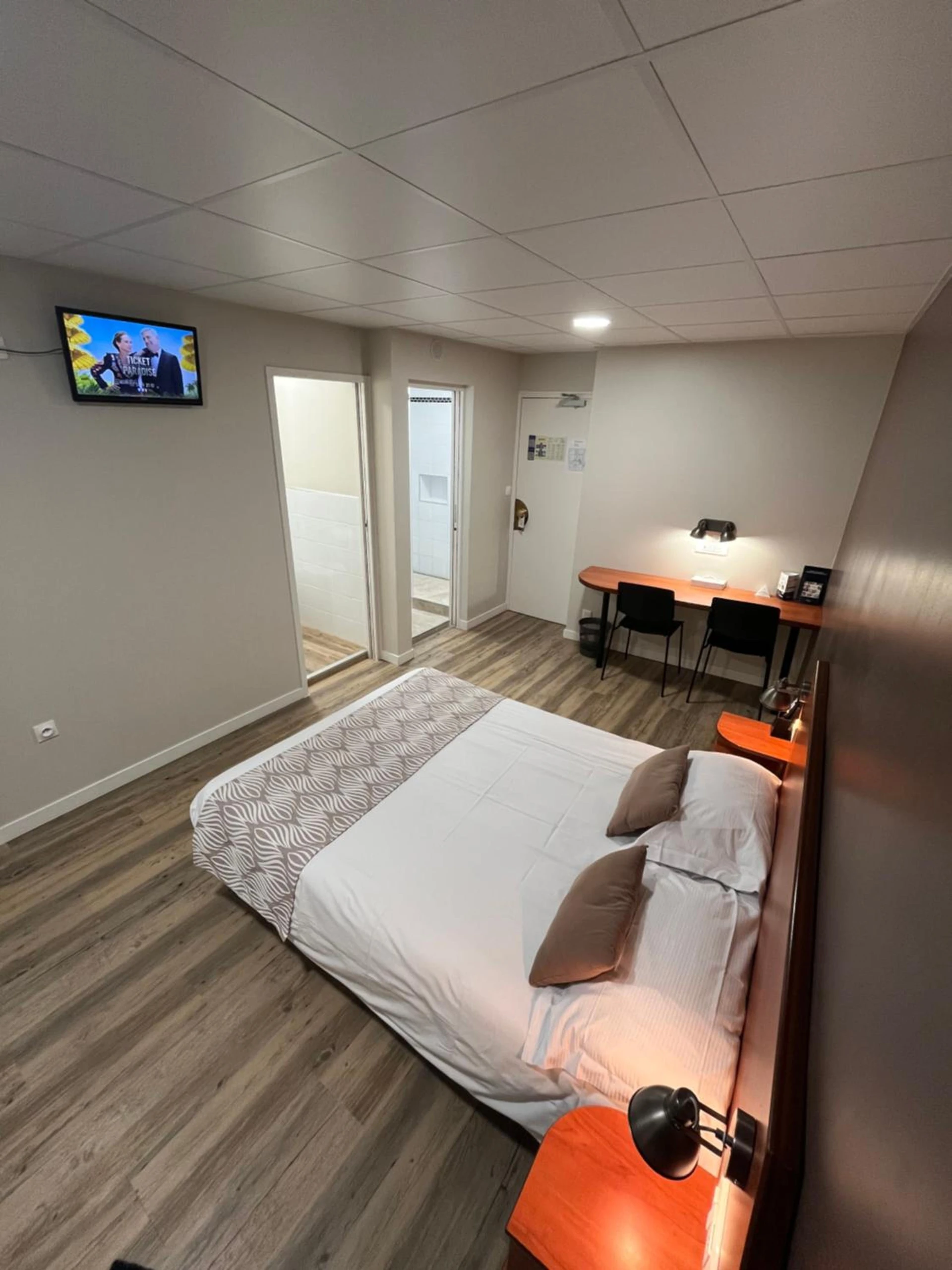 Chambre à Nouvel Hotel - Organiser un séminaire d'entreprise à Lons-le-Saunier