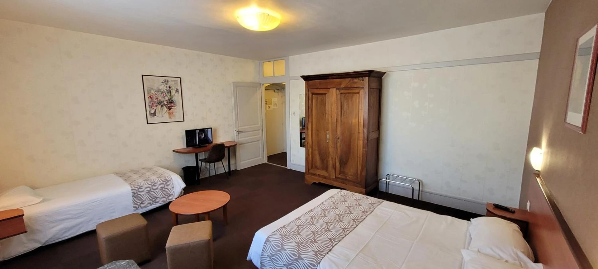 Chambre disponible pour un séminaire d'entreprise à Nouvel Hotel - Lons-le-Saunier