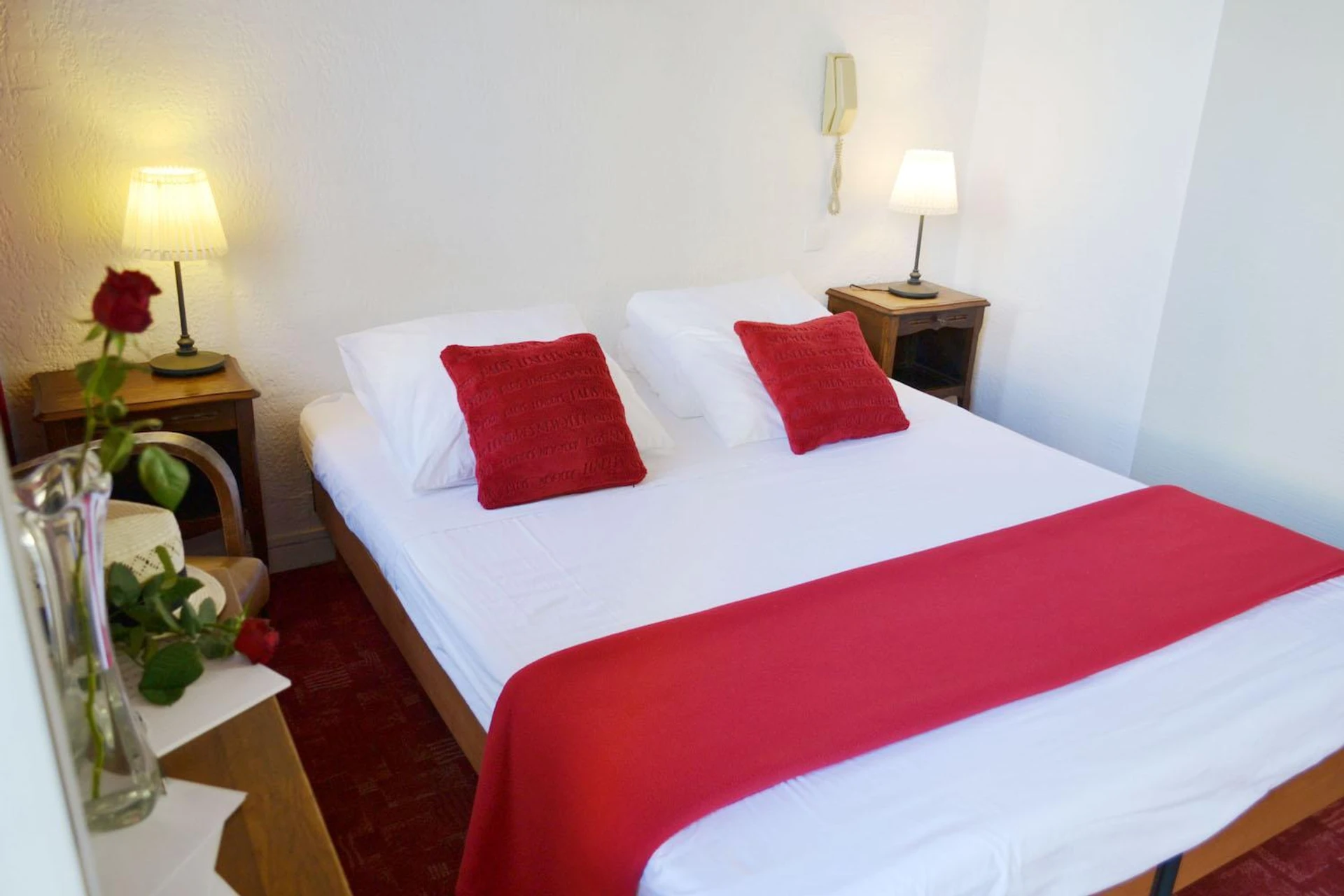 Chambre disponible pour un séminaire d'entreprise à Nouvel Hotel - Saint-Raphaël