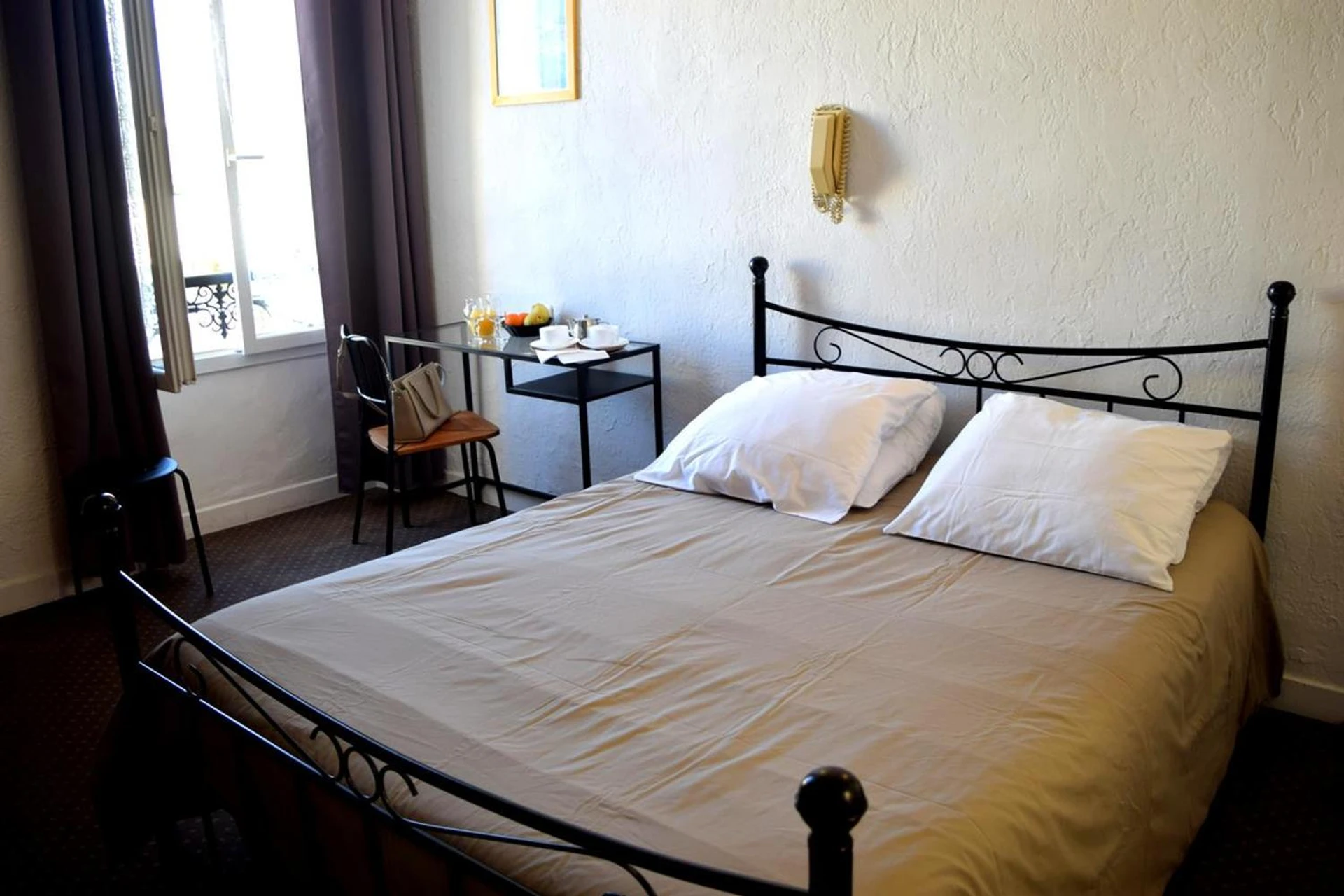 Chambre disponible pour un séminaire d'entreprise à Nouvel Hotel - Saint-Raphaël