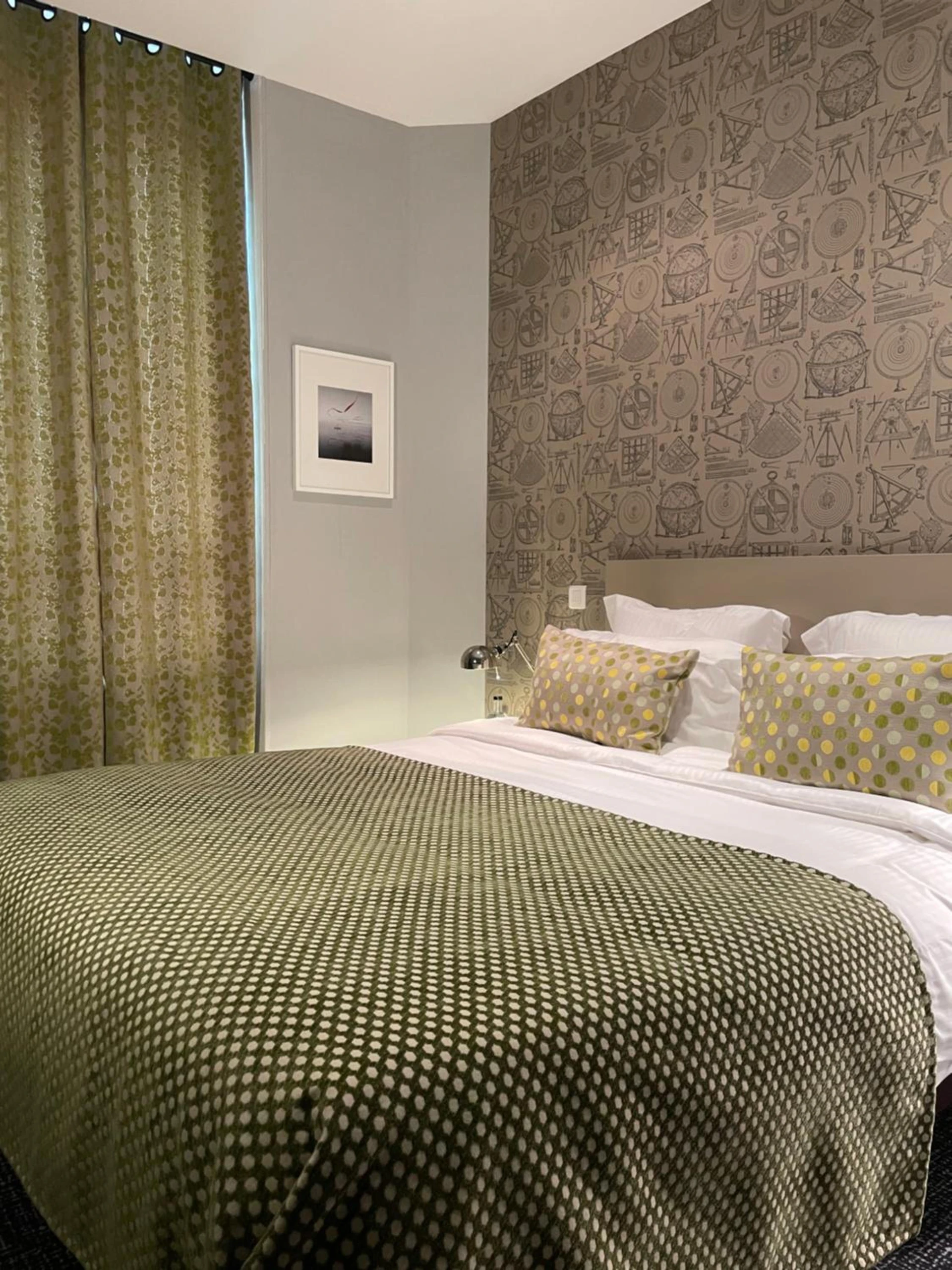 Chambre disponible pour un séminaire d'entreprise à Le Nouvel Hôtel - Oyonnax
